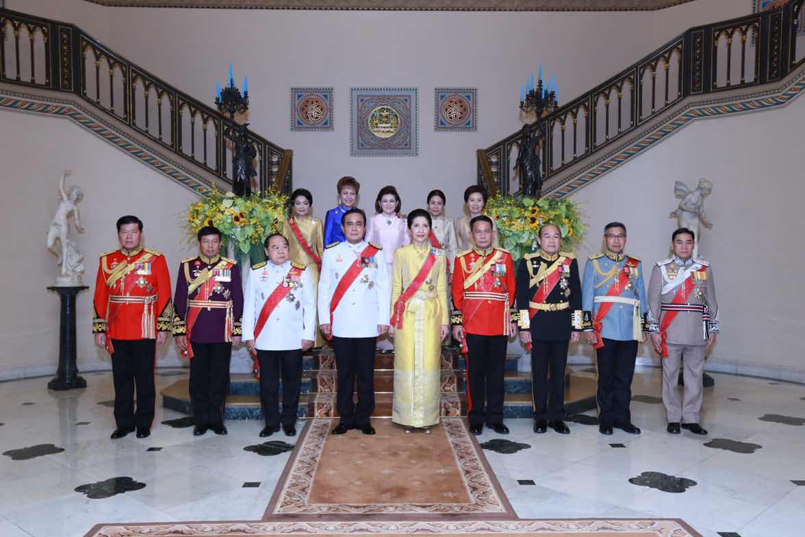 102 ปลัดกระทรวงกลาโหมและนายกสมาคมภริยาฯ ร่วมงานสโมสรสันนิบาตเฉลิมพระเกียรติ