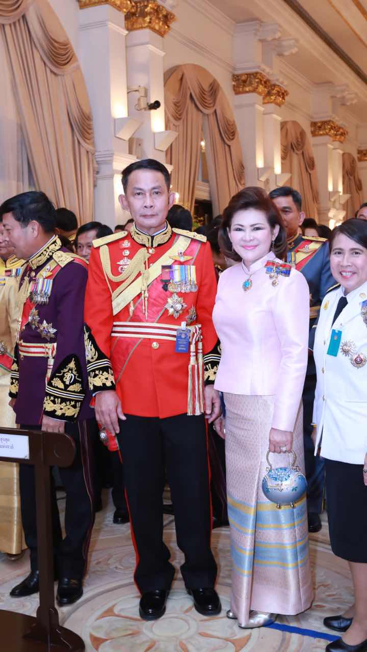 102 ปลัดกระทรวงกลาโหมและนายกสมาคมภริยาฯ ร่วมงานสโมสรสันนิบาตเฉลิมพระเกียรติ