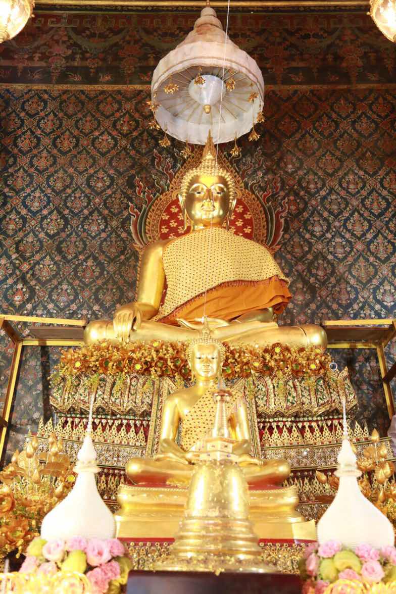 111 นายกสมาคมภริยาฯ เป็นประธานในพิธีถวายมหาสังฆทานและพิธีห่มผ้าหลวงพ่อสมปรารถนา ณ วัดพิชยญาติการามวรวิหาร