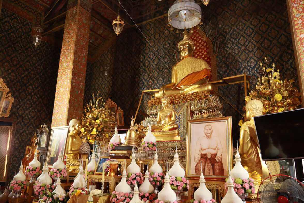 111 นายกสมาคมภริยาฯ เป็นประธานในพิธีถวายมหาสังฆทานและพิธีห่มผ้าหลวงพ่อสมปรารถนา ณ วัดพิชยญาติการามวรวิหาร