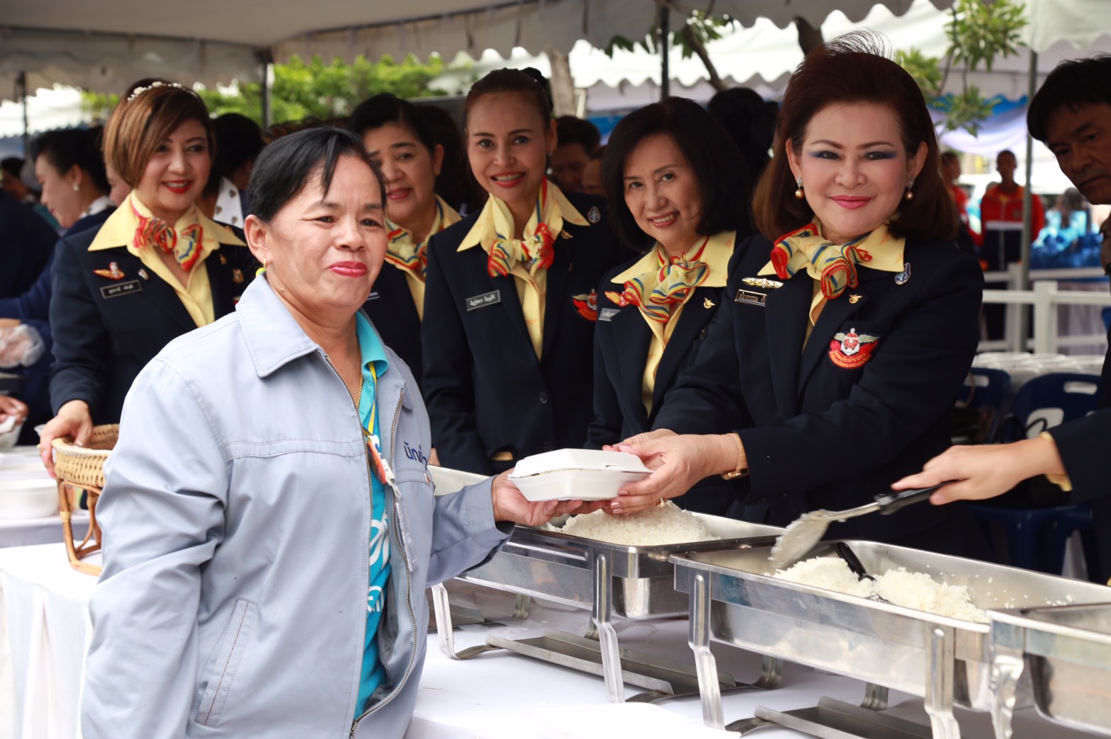 124 สมาคมแม่บ้านเหล่าทัพ ร่วมจัดกิจกรรมเฉลิมพระเกียรติสมเด็จพระนางเจ้าฯพระบรมราชินีนาถ เนื่องในโอกาส มหามงคลเฉลิมพระชนมพรรษา ๘๔ พรรษา