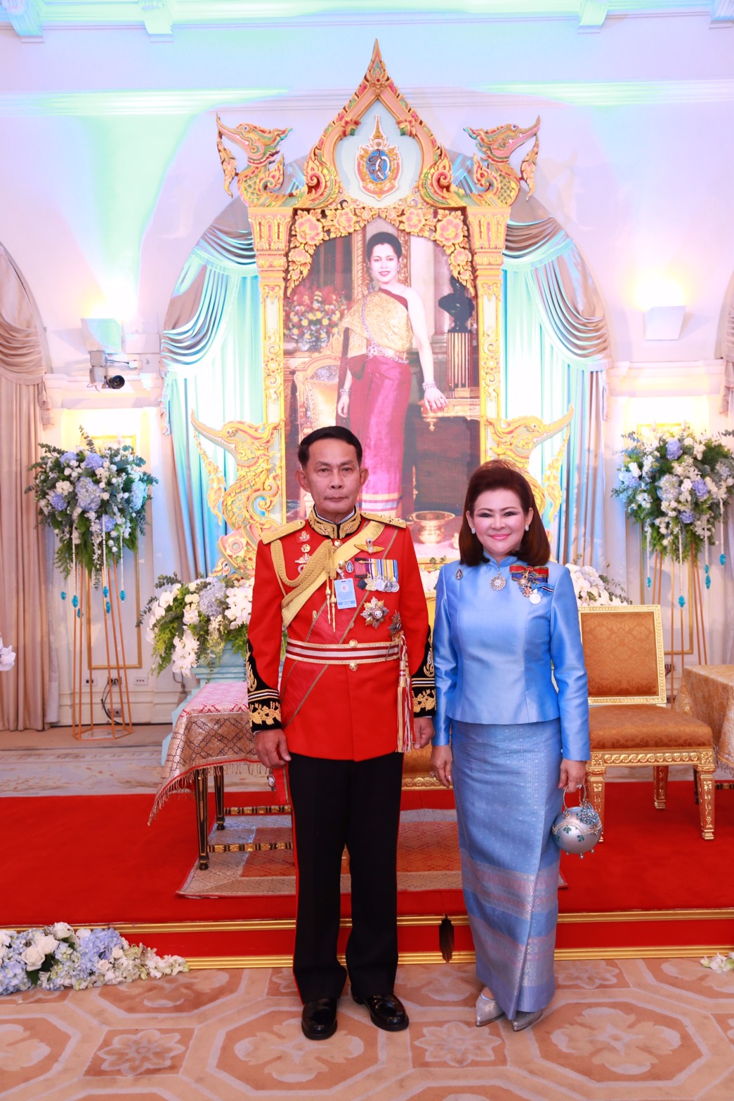 127 ปลัดกระทรวงกลาโหมและนายกสมาคมภริยาฯ ร่วมงานสโมสรสันนิบาต เนื่องในโอกาสพระราชพิธีมหามงคลเฉลิมพระชนมพรรษา ๗ รอบ