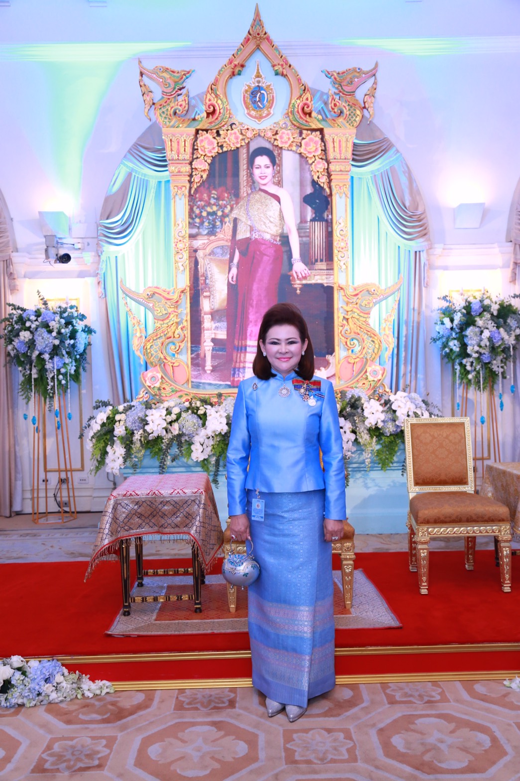 127 ปลัดกระทรวงกลาโหมและนายกสมาคมภริยาฯ ร่วมงานสโมสรสันนิบาต เนื่องในโอกาสพระราชพิธีมหามงคลเฉลิมพระชนมพรรษา ๗ รอบ