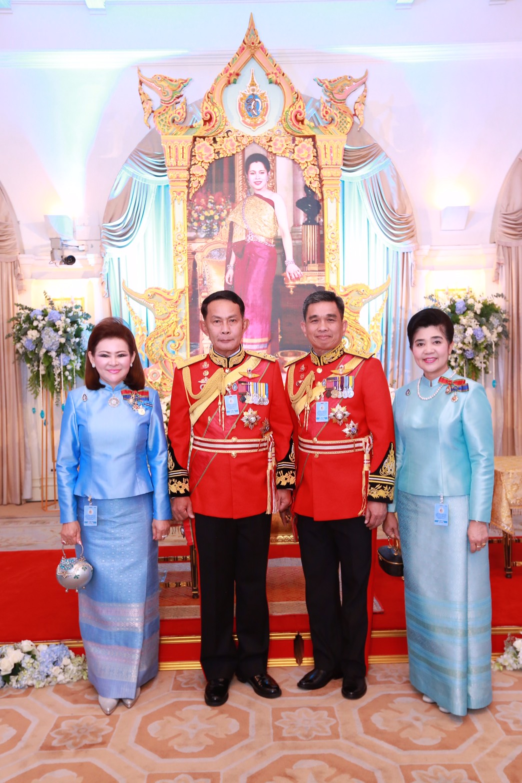 127 ปลัดกระทรวงกลาโหมและนายกสมาคมภริยาฯ ร่วมงานสโมสรสันนิบาต เนื่องในโอกาสพระราชพิธีมหามงคลเฉลิมพระชนมพรรษา ๗ รอบ