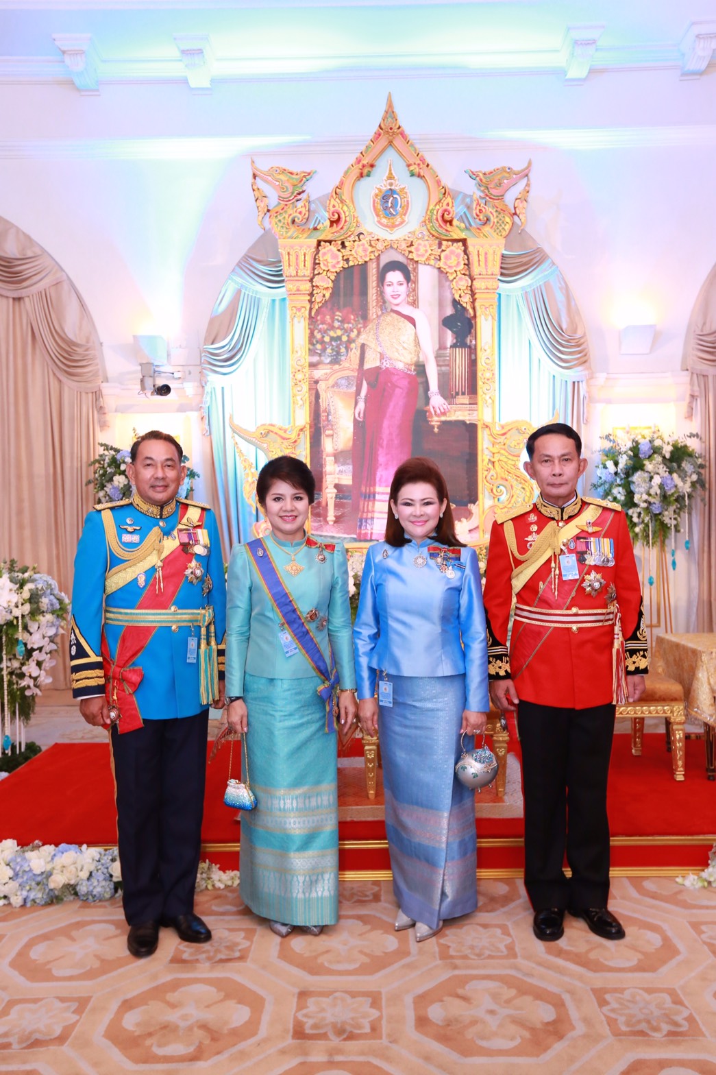 127 ปลัดกระทรวงกลาโหมและนายกสมาคมภริยาฯ ร่วมงานสโมสรสันนิบาต เนื่องในโอกาสพระราชพิธีมหามงคลเฉลิมพระชนมพรรษา ๗ รอบ