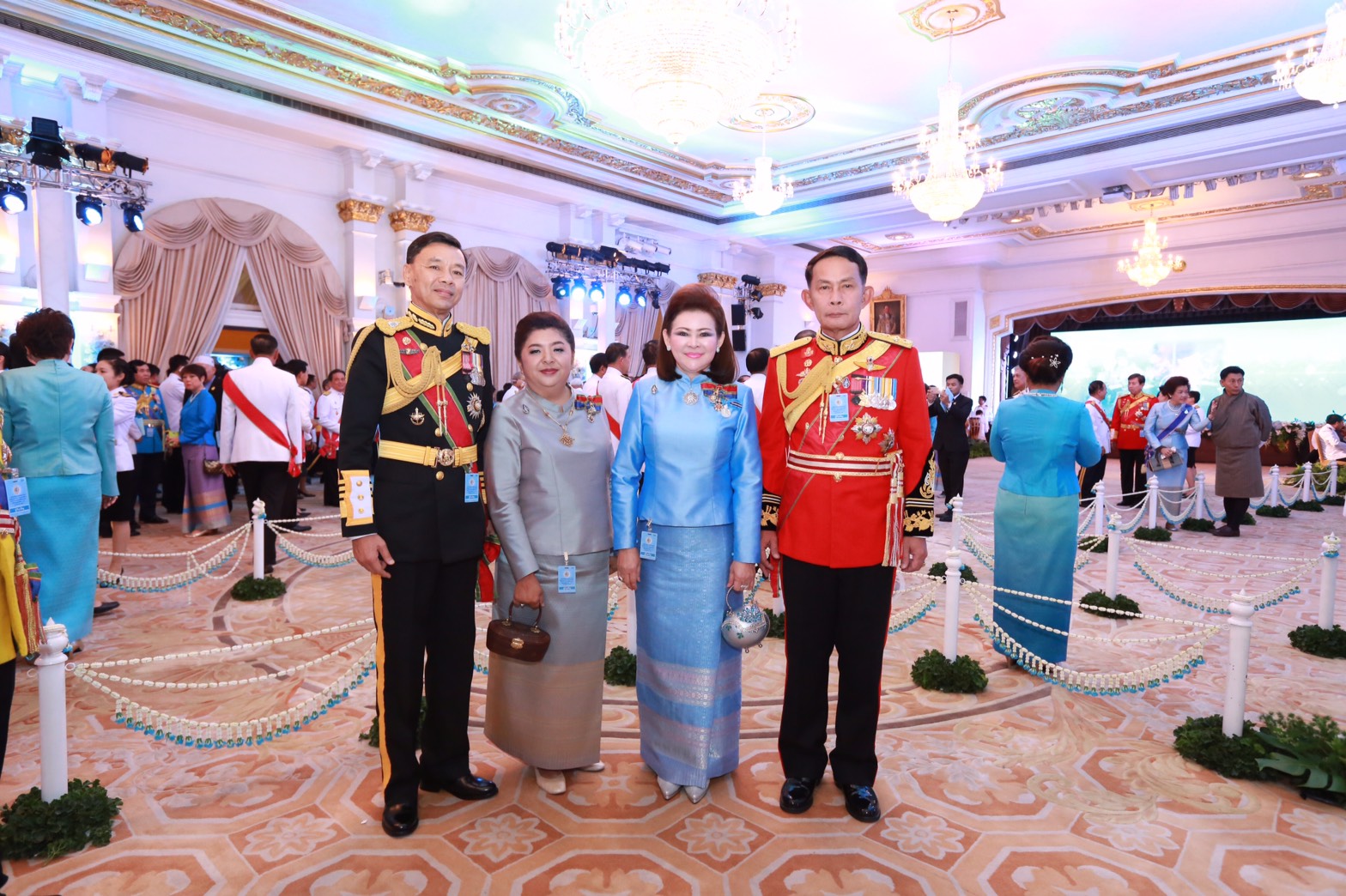 127 ปลัดกระทรวงกลาโหมและนายกสมาคมภริยาฯ ร่วมงานสโมสรสันนิบาต เนื่องในโอกาสพระราชพิธีมหามงคลเฉลิมพระชนมพรรษา ๗ รอบ