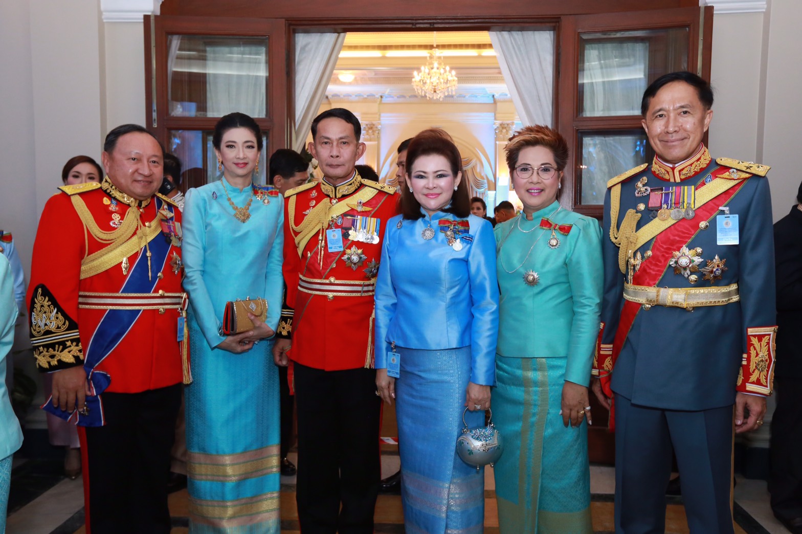 127 ปลัดกระทรวงกลาโหมและนายกสมาคมภริยาฯ ร่วมงานสโมสรสันนิบาต เนื่องในโอกาสพระราชพิธีมหามงคลเฉลิมพระชนมพรรษา ๗ รอบ