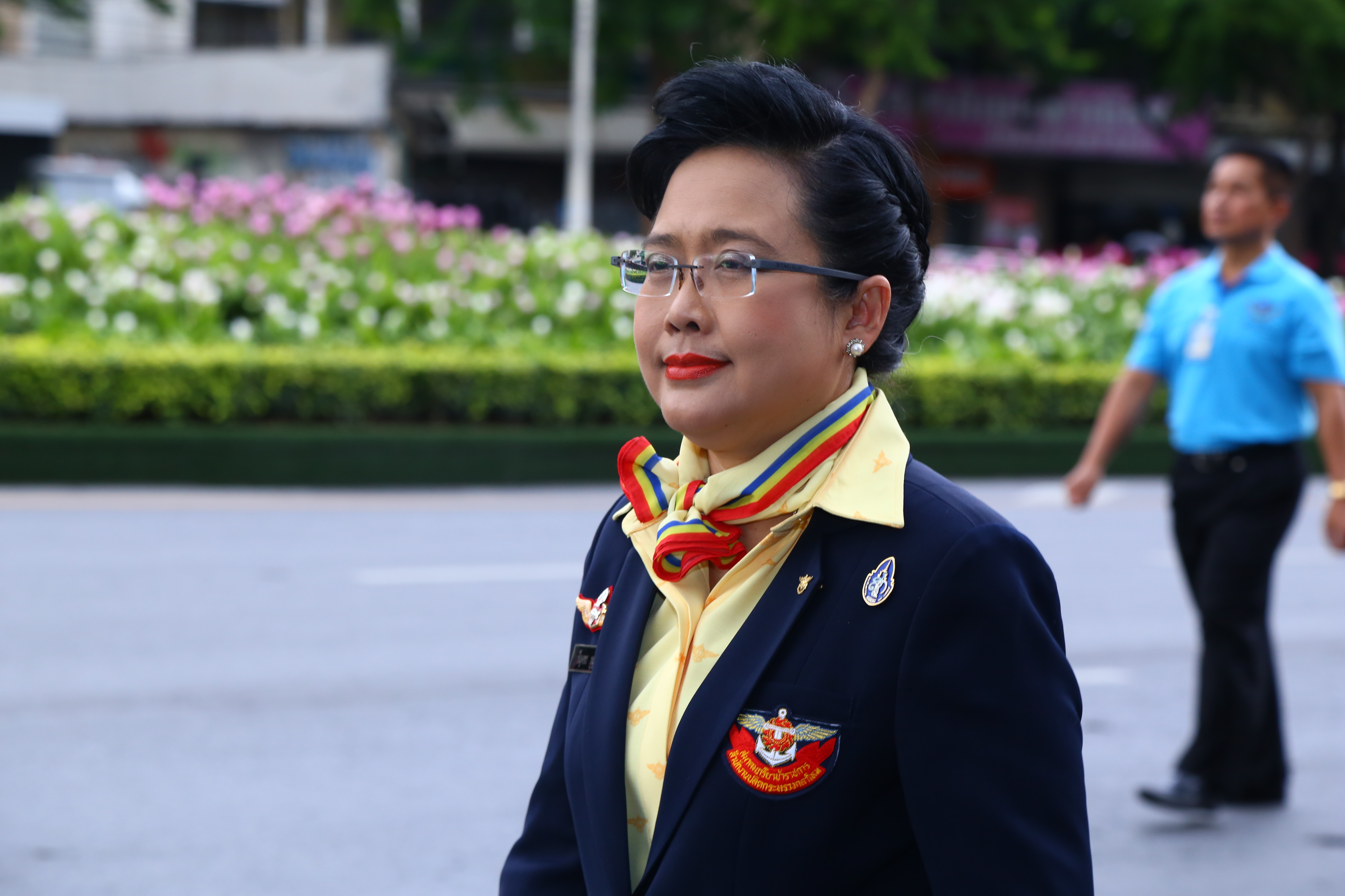 132 สมาคมภริยาฯ ร่วมพิธีเดินริ้วขบวนอัญเชิญพานพุ่มงานเฉลิมพระเกียรติสมเด็จ พระนางเจ้าฯ พระบรมราชินีนาถ เนื่องในวโรกาส พระราชพิธีมหามงคล เฉลิมพระชนมพรรษา ๗ รอบ ๑๒ สิงหาคม ๒๕๕๙