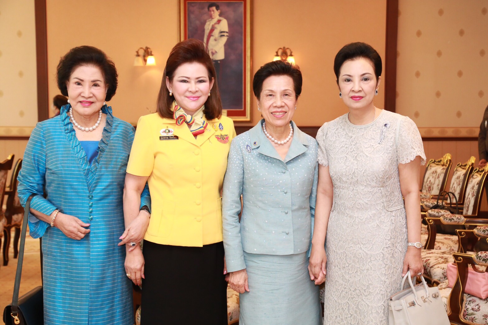 135 นายกสมาคมภริยาฯ พร้อมด้วยคณะกรรมการสมาคมภริยาฯ ร่วมงานวันคล้ายวันสถาปนาสมาคมแม่บ้านตำรวจครบรอบ ๓๐ ปี