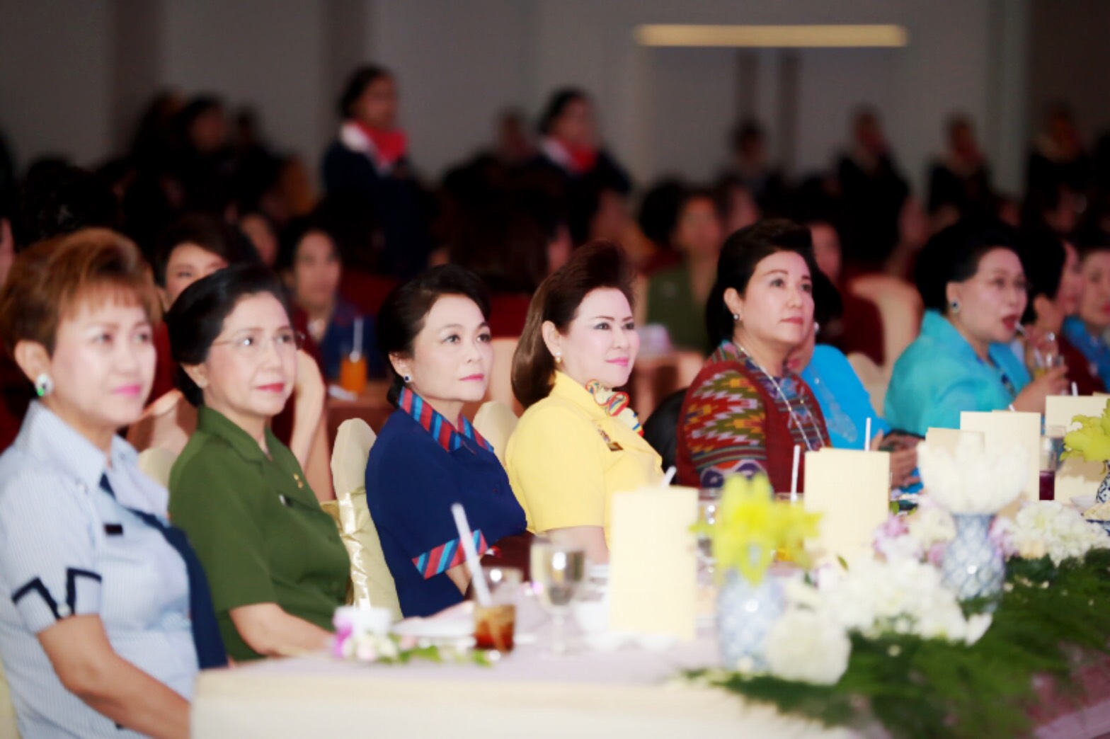 135 นายกสมาคมภริยาฯ พร้อมด้วยคณะกรรมการสมาคมภริยาฯ ร่วมงานวันคล้ายวันสถาปนาสมาคมแม่บ้านตำรวจครบรอบ ๓๐ ปี
