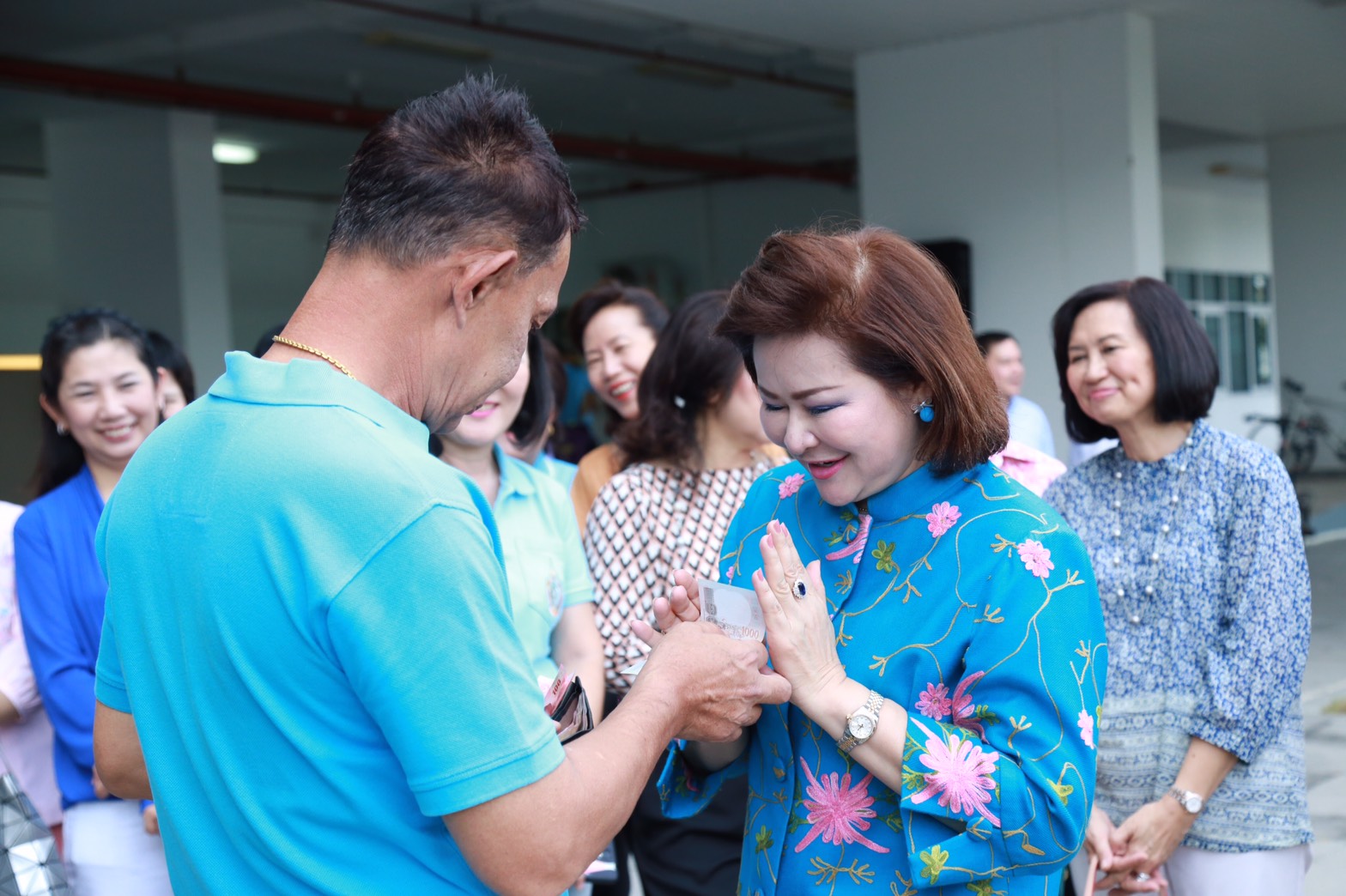 136 ปลัดกระทรวงกลาโหม และนายกสมาคมภริยาฯ ร่วมงานกิจกรรมของโครงการ "ครอบครัวอบอุ่นใจ สายใยกำลังพล รักษ์สุขภาพดีมีความสุข"