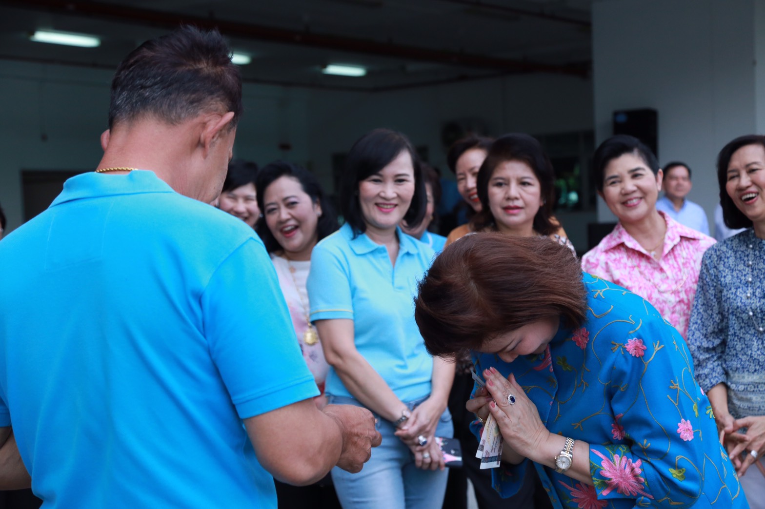 136 ปลัดกระทรวงกลาโหม และนายกสมาคมภริยาฯ ร่วมงานกิจกรรมของโครงการ "ครอบครัวอบอุ่นใจ สายใยกำลังพล รักษ์สุขภาพดีมีความสุข"