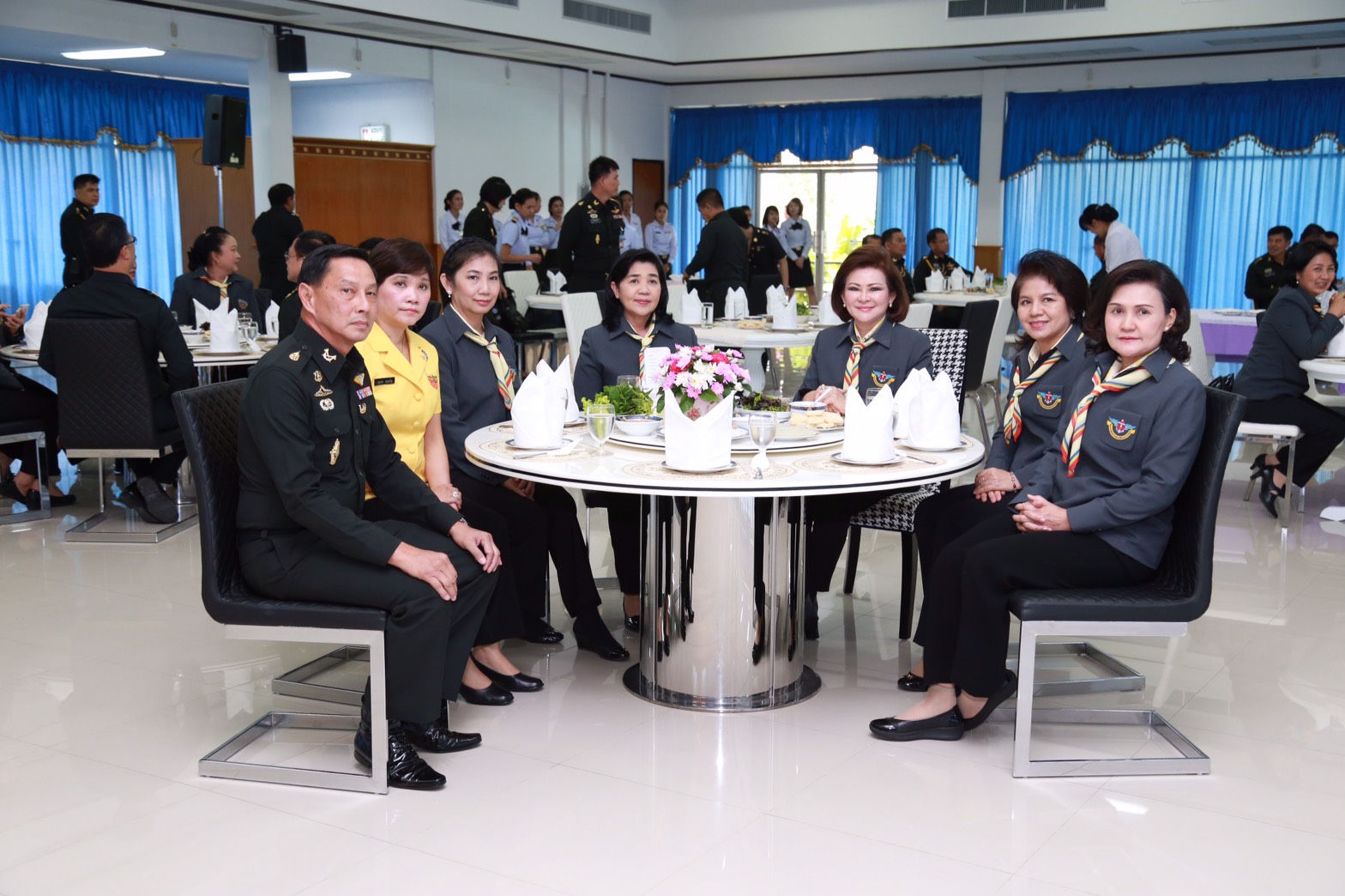 140 นายกสมาคมภริยาฯ นำคณะกรรมการสมาคมภริยาฯเข้าตรวจเยี่ยมโครงการ 4+1 ของสมาคมภริยาฯ ของ ศูนย์อำนวยการสร้างอาวุธ ศูนย์การอุตสาหกรรมป้องกันประเทศและพลังงานทหาร จังหวัดลพบุรี