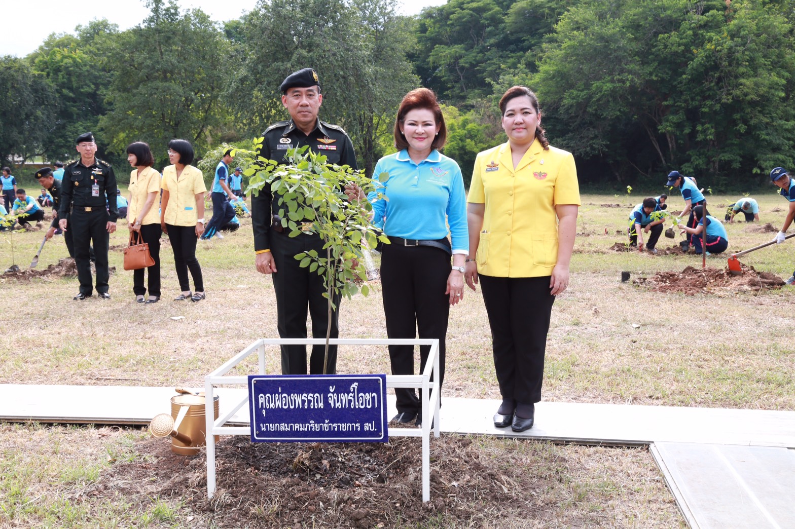149 นายกสมาคมภริยาฯ นำคณะกรรมการสมาคมภริยาฯ ร่วมปลูกป่าเฉลิมพระเกียรติ สมเด็จพระนางเจ้าฯ พระบรมราชินีนาถ ภายในพื้นที่ป่าของโรงงานวัตถุระเบิดทหาร จังหวัดนครสวรรค์