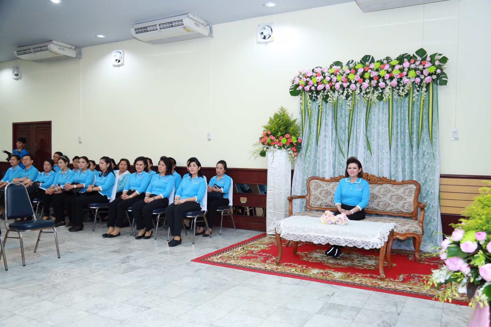 150 นายกสมาคมภริยาฯ นำคณะกรรมการสมาคมภริยาฯ เยี่ยมและทำกิจกรรมร่วมกับครอบครัวกำลังพล ตามโครงการ "ครอบครัวอบอุ่นใจ สายใยกำลังพล รักษ์สุขภาพดีมีความสุข" ที่โรงงานวัตถุระเบิดทหาร จังหวัดนครสวรรค์