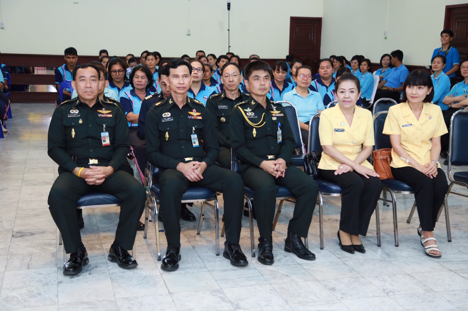 150 นายกสมาคมภริยาฯ นำคณะกรรมการสมาคมภริยาฯ เยี่ยมและทำกิจกรรมร่วมกับครอบครัวกำลังพล ตามโครงการ "ครอบครัวอบอุ่นใจ สายใยกำลังพล รักษ์สุขภาพดีมีความสุข" ที่โรงงานวัตถุระเบิดทหาร จังหวัดนครสวรรค์