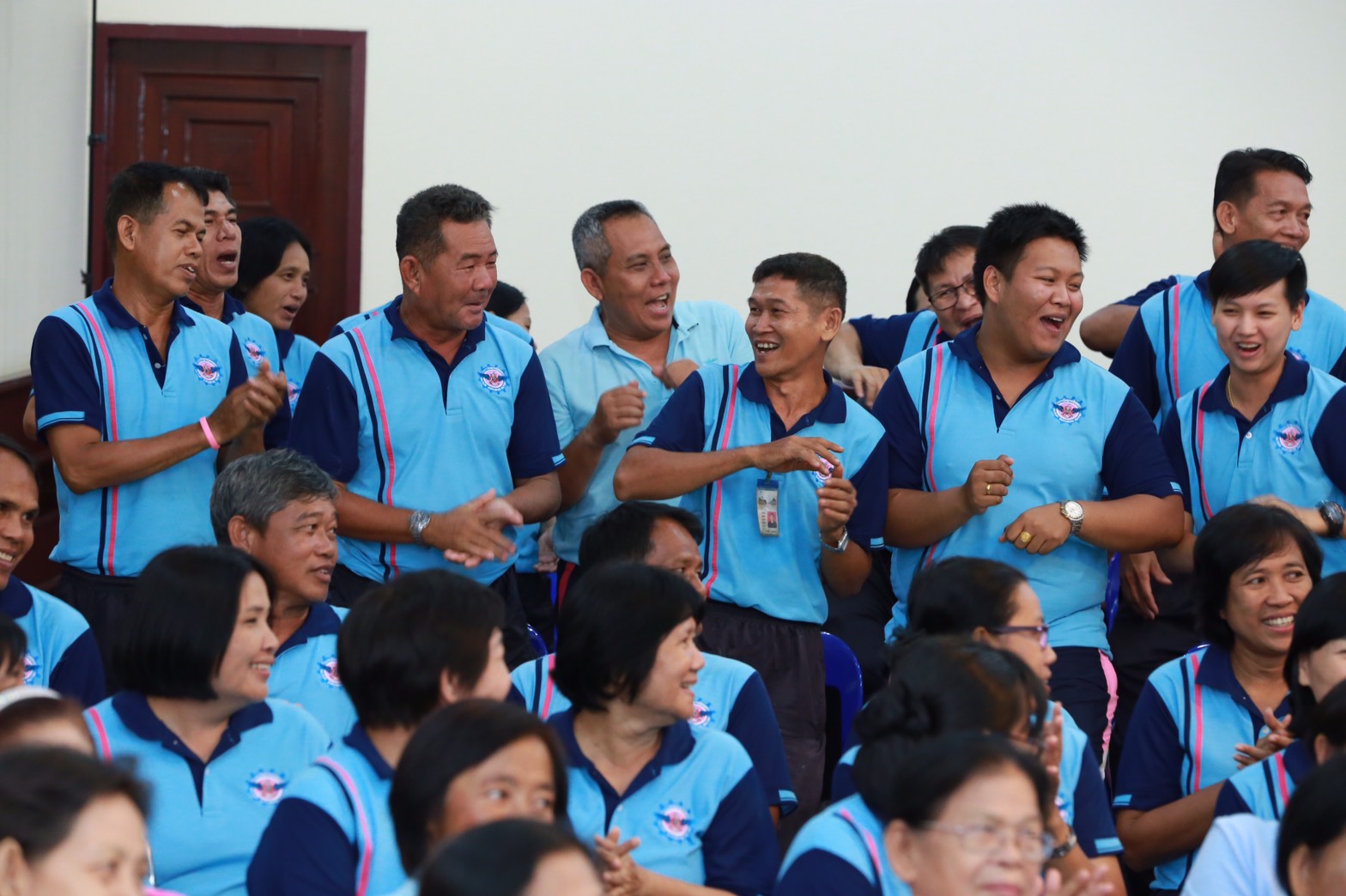 150 นายกสมาคมภริยาฯ นำคณะกรรมการสมาคมภริยาฯ เยี่ยมและทำกิจกรรมร่วมกับครอบครัวกำลังพล ตามโครงการ "ครอบครัวอบอุ่นใจ สายใยกำลังพล รักษ์สุขภาพดีมีความสุข" ที่โรงงานวัตถุระเบิดทหาร จังหวัดนครสวรรค์