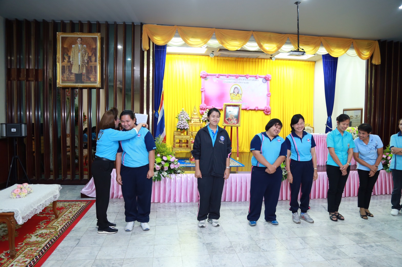 150 นายกสมาคมภริยาฯ นำคณะกรรมการสมาคมภริยาฯ เยี่ยมและทำกิจกรรมร่วมกับครอบครัวกำลังพล ตามโครงการ "ครอบครัวอบอุ่นใจ สายใยกำลังพล รักษ์สุขภาพดีมีความสุข" ที่โรงงานวัตถุระเบิดทหาร จังหวัดนครสวรรค์