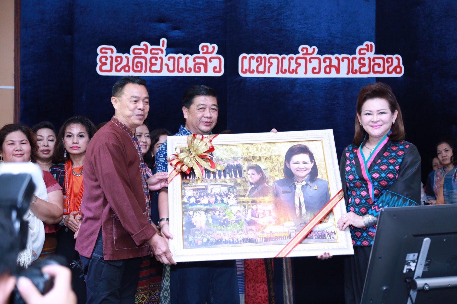 162 นายกสมาคมภริยาฯ นำคณะกรรมการสมาคมภริยาฯ ร่วมงานเลี้ยงในโอกาสเดินทางมาตรวจเยี่ยมโครงการ ๔+๑ ณ.อาคารบุญญะศิริ ศูนย์พัฒนาปิโตรเลียมภาคเหนือ