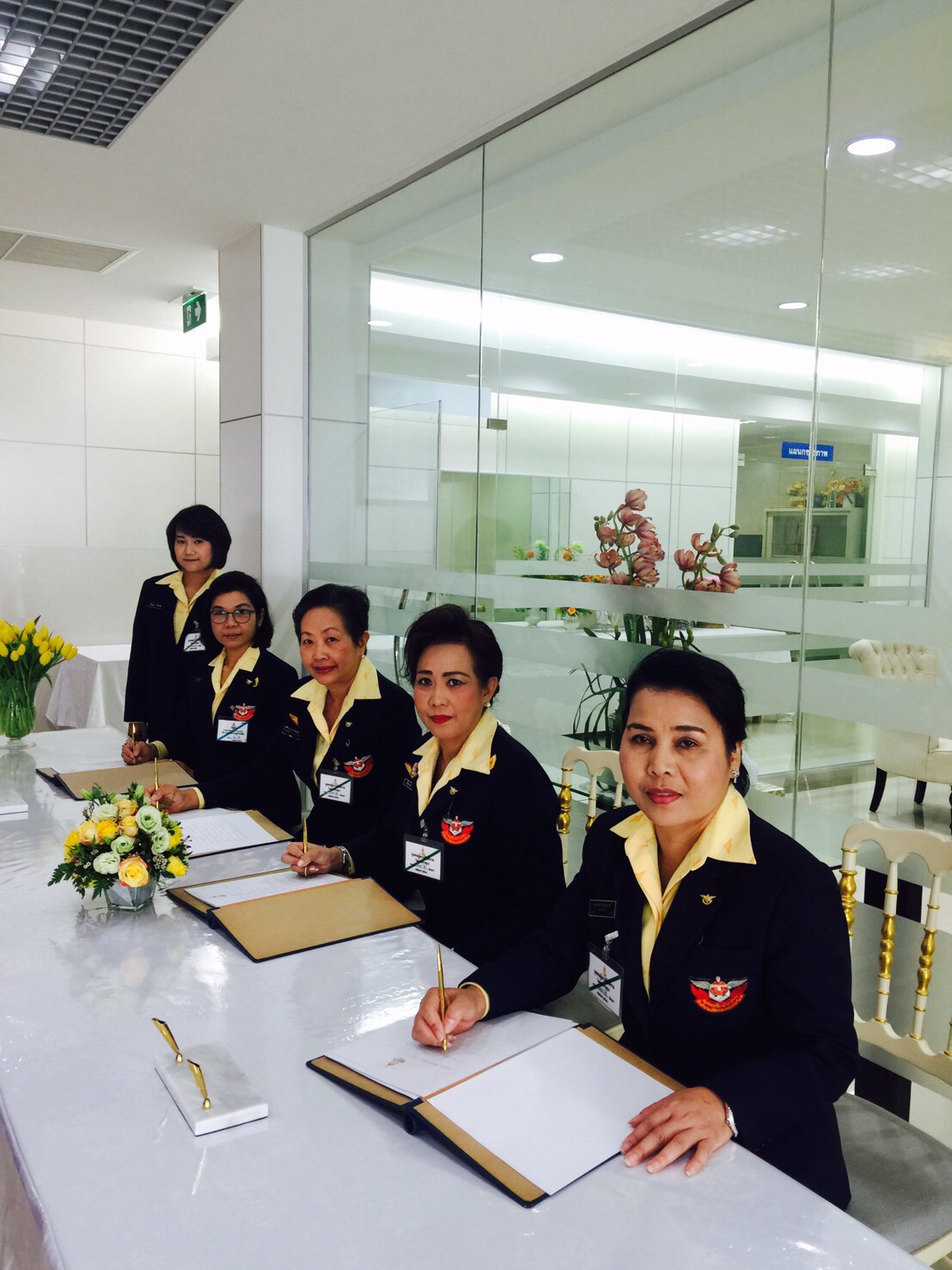 015 เมื่อวันที่ 7 ธันวาคม 2559 คุณศรีสุภางค์ พงษ์ศิริ ประธานฝ่ายวิชาการสมาคมภริยาฯ เป็นผู้แทนนายกสมาคมภริยาฯ พร้อมด้วยคณะกรรมการฯ ร่วมลงนามถวายพระพรและถวายแจกันดอกไม้ เนื่องในโอกาสวันคล้ายวันประสูติ พระเจ้าหลานเธอพระองค์เจ้าพัชรกิติยาภา ณ วังศุโขทัย