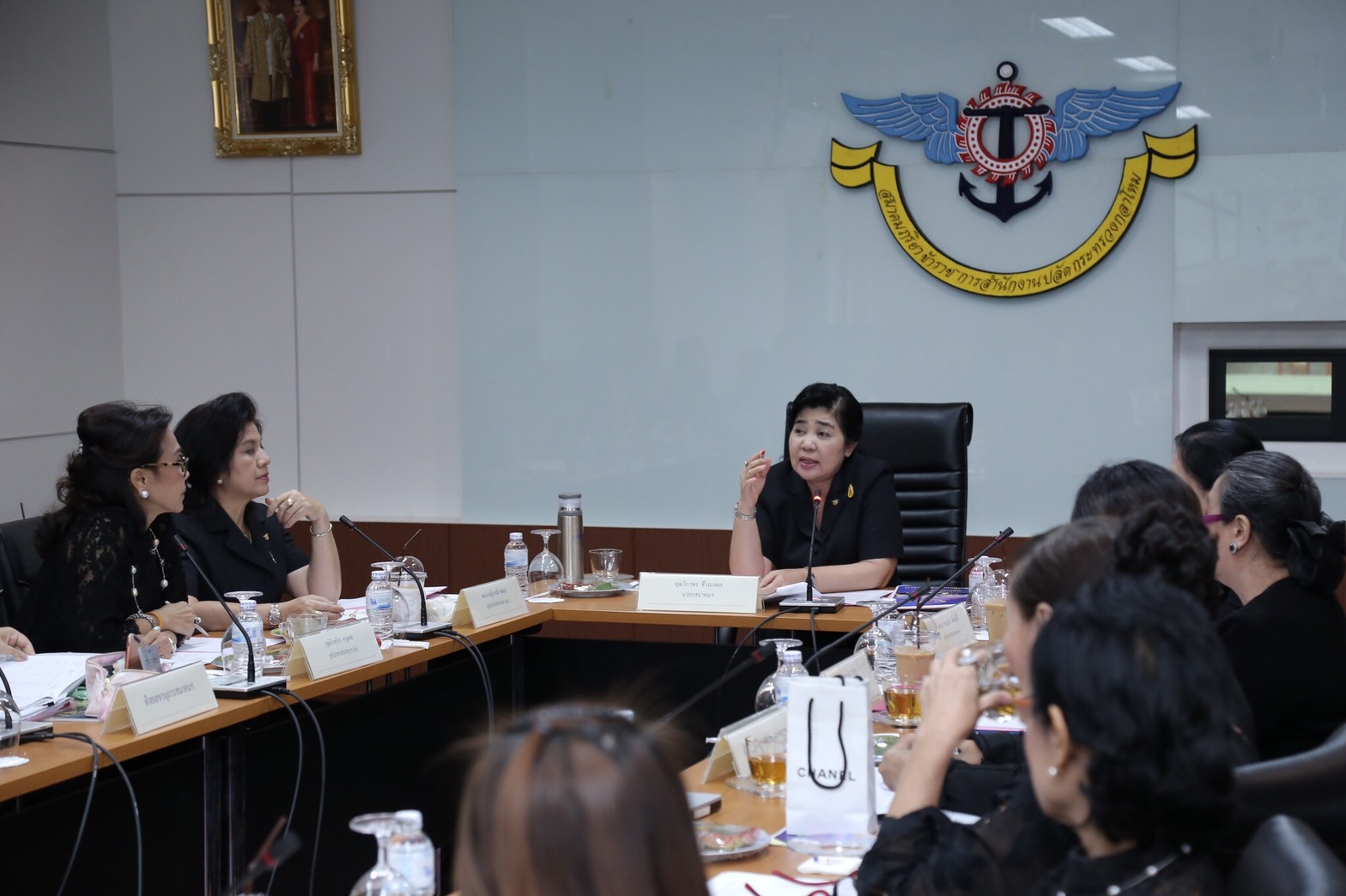 048 เมื่อวันที่ 15 มีนาคม 2560 นายกสมาคมภริยาฯ เป็นประธานในการประชุมคณะกรรมการสมาคมภริยาฯ ครั้ง...