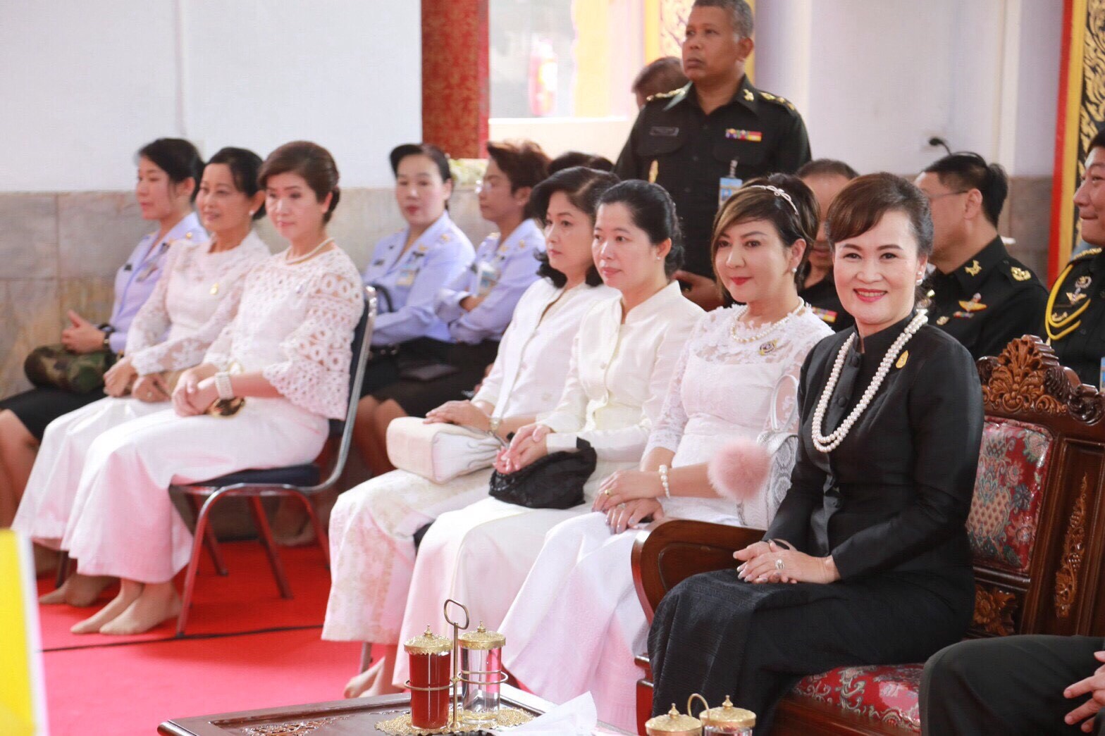 076 เมื่อวันที่ 7 กรกฎาคม 2560 คุณวิไลวรรณ นาเงิน เป็นผู้แทนนายกสมาคมภริยาฯ พร้อมด้วยคณะกรรมการสมาคมฯ ร่วมงาน กิจกรรมส่งเสริมคุณธรรม จริยธรรม เนื่องในเทศกาลอาสาฬหบูชาและเข้าพรรษา ประจำปี 2560 เพื่อถวายเป็นพุทธบูชา และถวายเป็นพระราชกุศลแด่พระบาทสมเด็จพระปรมินทรมหาภูมิพลอดุลยเดช ณ วัดบวรมงคล ราชวรวิหาร เขตบางพลัด กรุงเทพฯ
