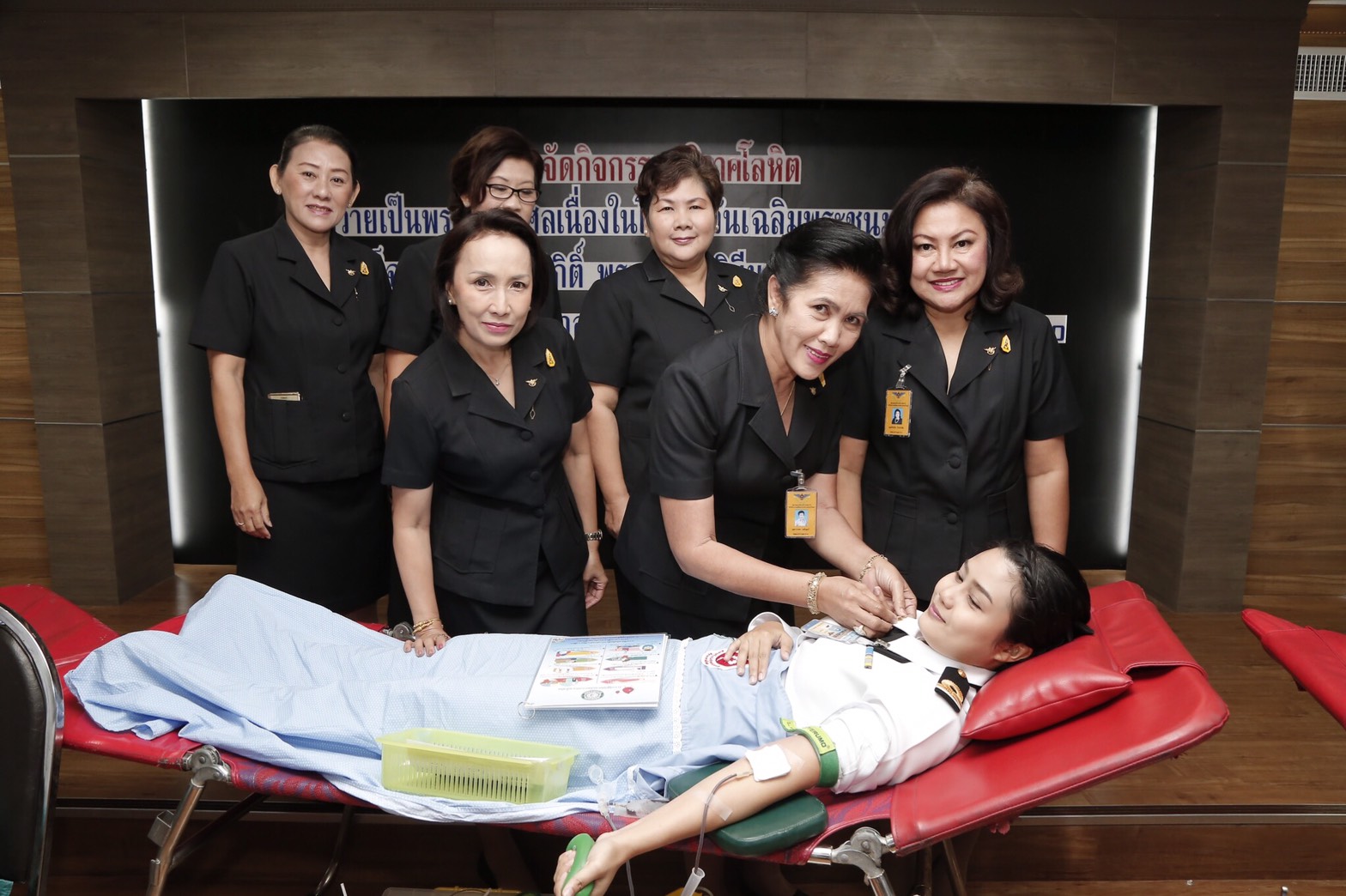 087 เมื่อวันที่ 3 สิงหาคม 2560 คุณวรรณา มณีนุตร์ เป็นผู้แทนนายกสมาคมภริยาฯ พร้อมด้วยคณะกรรมการสม...