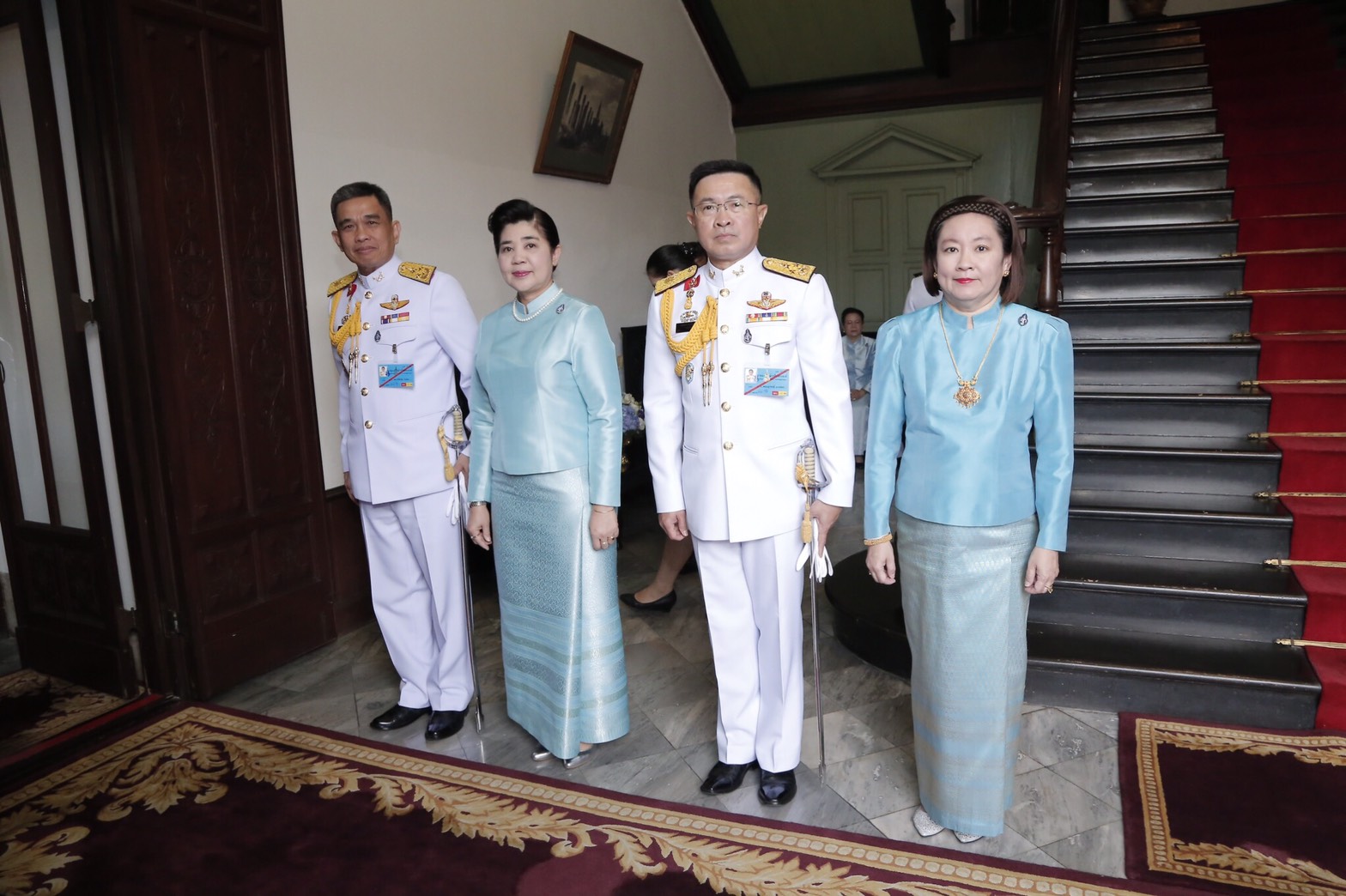 094 เมื่อวันเสาร์ที่ 12 สิงหาคม 2560 เวลา 08.00 น. นายกสมาคมภริยาฯ พร้อมด้วยคณะกรรมการฯ ร่วมลงนามถวายพระพรชัยมงคล สมเด็จพระนางเจ้าสิริกิติ์ พระบรมราชินีนาถ ในรัชกาลที่ 9 เนื่องในโอกาสวันเฉลิมพระชนมพรรษา 85 พรรษา ในพระบรมมหาราชวัง