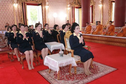 ๐๖๒ เมื่อวันที่ ๒๖ เมษายน ๒๕๖๑ นายกสมาคมภริยาฯ เป็นประธานในพิธีสงฆ์ โครงการบริบาลพระภิกษุสงฆ์ ในวัดใกล้กระทรวงกลาโหมและ สป. (ศรีสมาน) เพื่อถวายเป็นพระราชกุศลแด่ พระบาทสมเด็จพระปรมินทรมหาภูมิพลอดุลยเดช บรมนาถบพิตร ณ วัดเทพศิรินทราวาสราชวรวิหาร กรุงเทพฯ
