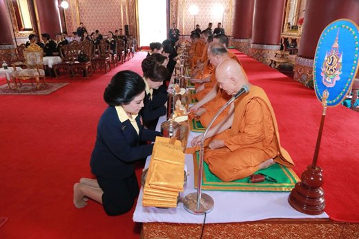 ๐๖๒ เมื่อวันที่ ๒๖ เมษายน ๒๕๖๑ นายกสมาคมภริยาฯ เป็นประธานในพิธีสงฆ์ โครงการบริบาลพระภิกษุสงฆ์ ในวัดใกล้กระทรวงกลาโหมและ สป. (ศรีสมาน) เพื่อถวายเป็นพระราชกุศลแด่ พระบาทสมเด็จพระปรมินทรมหาภูมิพลอดุลยเดช บรมนาถบพิตร ณ วัดเทพศิรินทราวาสราชวรวิหาร กรุงเทพฯ