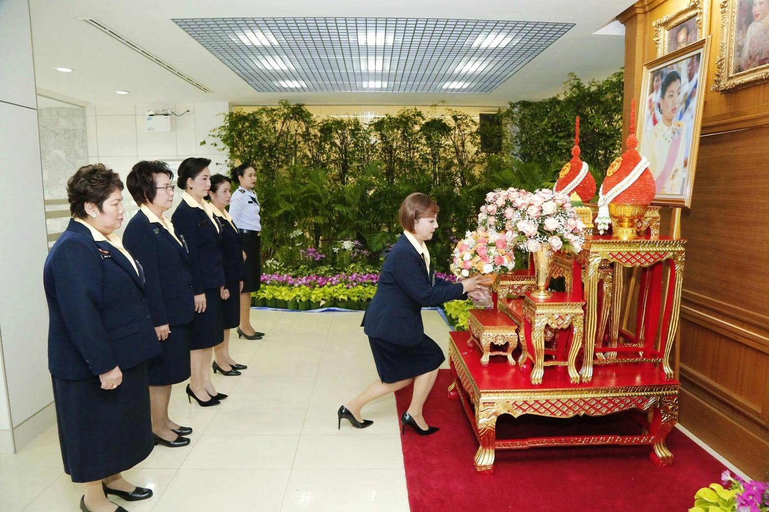 ๐๓๗ เมื่อวันที่ ๘ มกราคม ๒๕๖๐ คุณสุปราณี กสิวุฒิ เป็นผู้แทนนายกสมาคมภริยาข้าราชการสำนักงานปลัดกระทรวงกลาโหม พร้อมด้วยคณะกรรมการสมาคมฯ ร่วมทอดถวายแจกันดอกไม้และลงนามถวายพระพร เนื่องในวันคล้ายวันประสูติของพระเจ้าหลานเธอ พระองค์เจ้าสิริวัณณวรีนารีรัตน์ ณ วังศุโขทัย