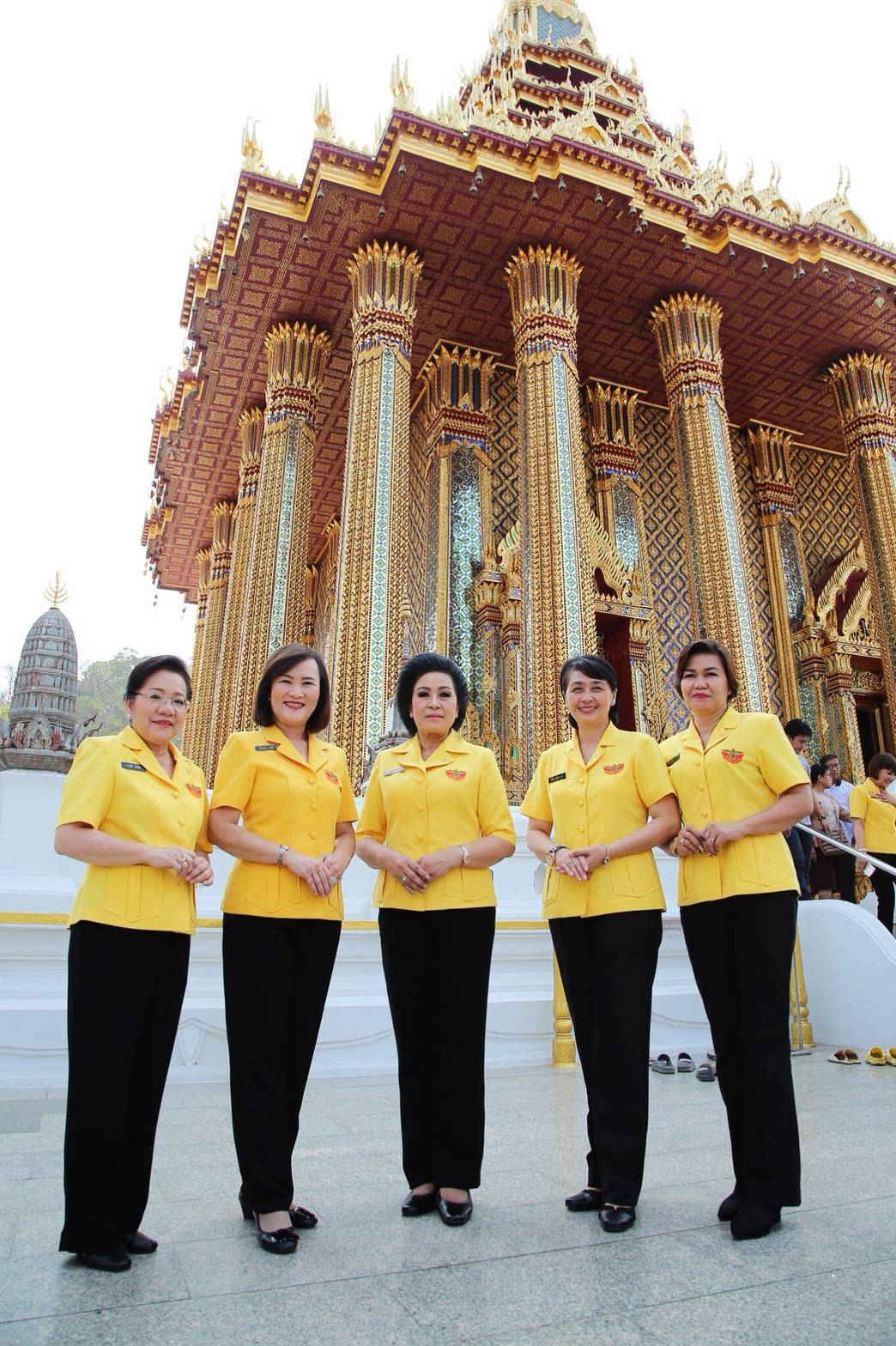 ๐๕๑ เมื่อวันที่ ๒๐ กุมภาพันธ์ ๒๕๖๑ นายกสมาคมภริยาฯ พร้อมด้วยคณะกรรมการสมาคมฯ เดินทางไปตรวจเยี่ยมโครงการต่างๆ ตามนโยบาย ดำเนินการเพื่อช่วยเหลือ ดูแล ครอบครัวกำลังพล ของสำนักงานปลัดกระทรวงกลาโหม ในพื้นที่ของหน่วย ศอว.ศอพท. จ.ลพบุรี