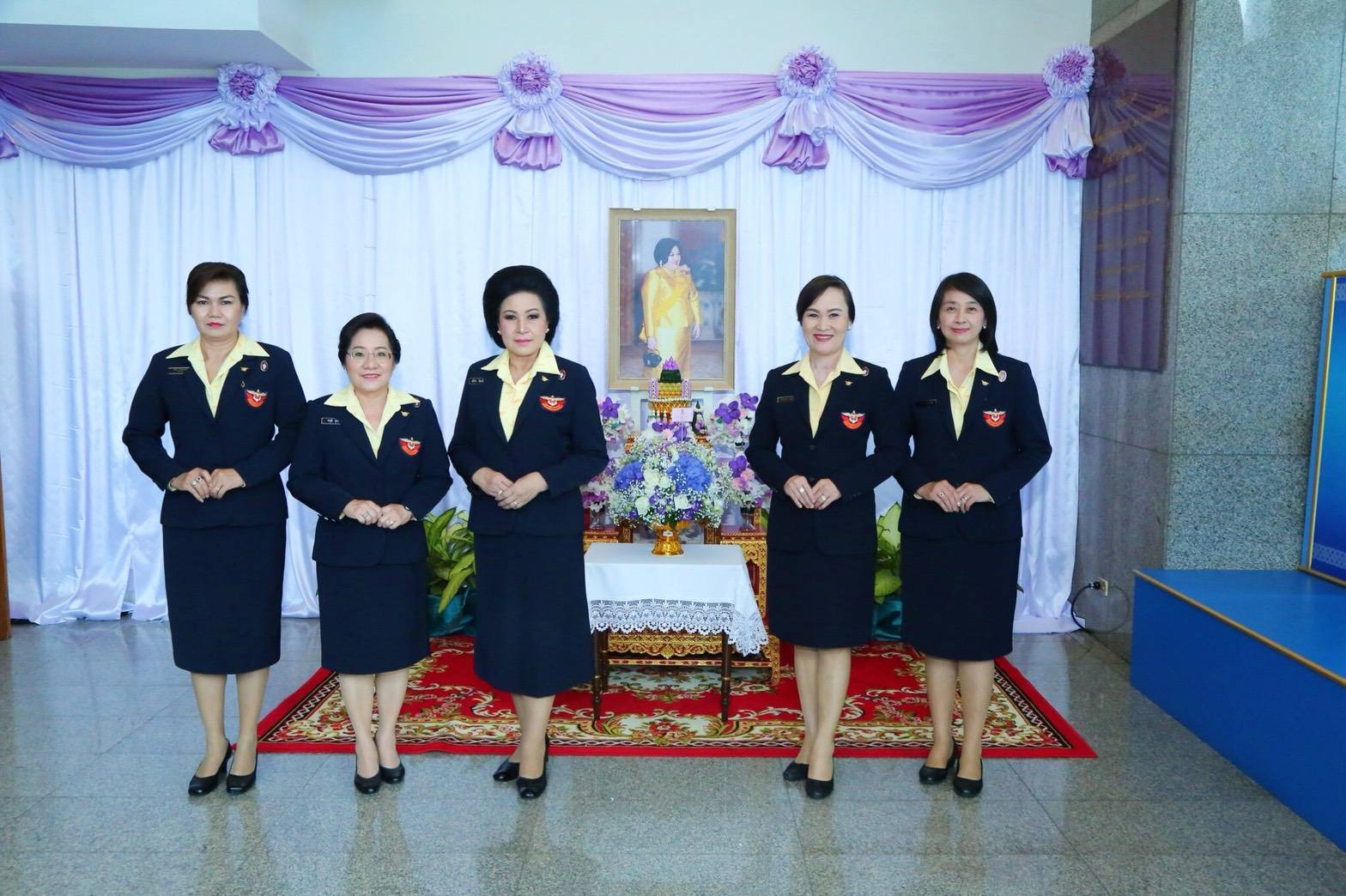 ๐๙๙ เมื่อวันที่ ๓ กันยายน ๒๕๖๑ นายกสมาคมภริยาฯ พร้อมด้วยคณะกรรมการ ฯ ร่วมถวายแจกันดอกไม้สด และลงนามถวายพระพร พระเจ้าวรวงศ์เธอ พระองค์เจ้าโสมสวลี พระวรราชาทินัดดามาตุ ณ ชั้น ๑ อาคาร สก. โรงพยาบาลจุฬาลงกรณ์