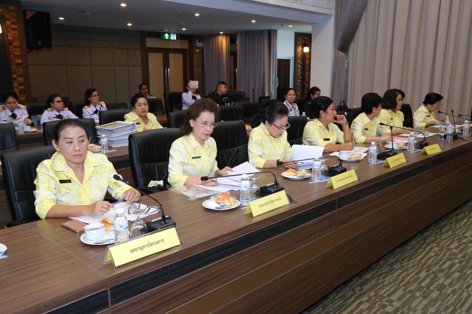 ๑๑๐ เมื่อวันที่ ๒๕ กันยายน ๒๕๖๑ นายกสมาคมภริยาฯ เป็นประธานการประชุม คณะกรรมการสมาคมฯครั้งที่ ๔/๒๕๖๑ เพื่อรายงานสรุปผลการปฏิบัติงานของสมาคมฯ ตลอดปีที่ผ่านมา ณ ห้องประชุม ชั้น ๖ อาคารสำนักงานปลัดกระทรวงกลาโหม พื้นที่ถนนศรีสมาน จ.นนทบุรี