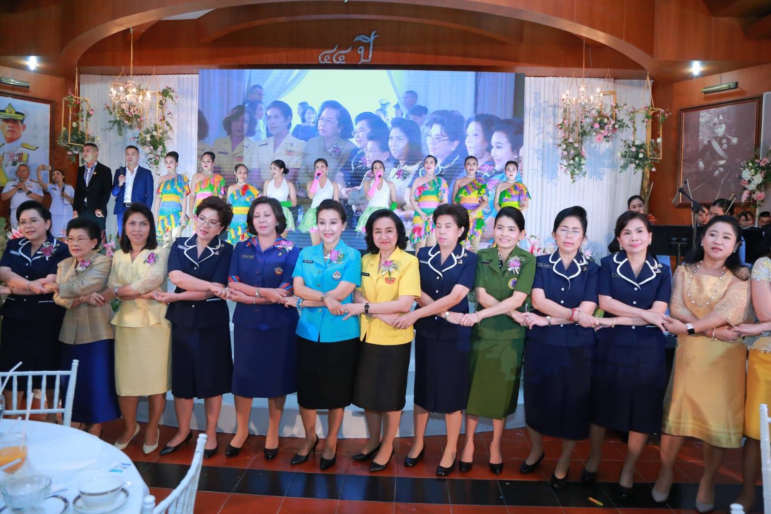 ๐๗๙ เมื่อวันที่ ๑๗ พฤษภาคม ๒๕๖๒ พันเอกหญิงนิศารัตน์ รุ่งสิตา อุปนายกสมาคมภริยาฯ เป็นผู้แทนนายกสมาคมฯ พร้อมด้วยคณะกรรมการฯ ร่วมงานวันคล้ายวันสถาปนาสมาคมภริยาทหารเรือ ครบรอบ ๔๔ ปี ณ ห้องปิ่นเกล้า สโมสรกรมแพทย์ทหารเรือ ถนนสมเด็จพระเจ้าตากสิน เขตธนบุรี กรุงเทพฯ