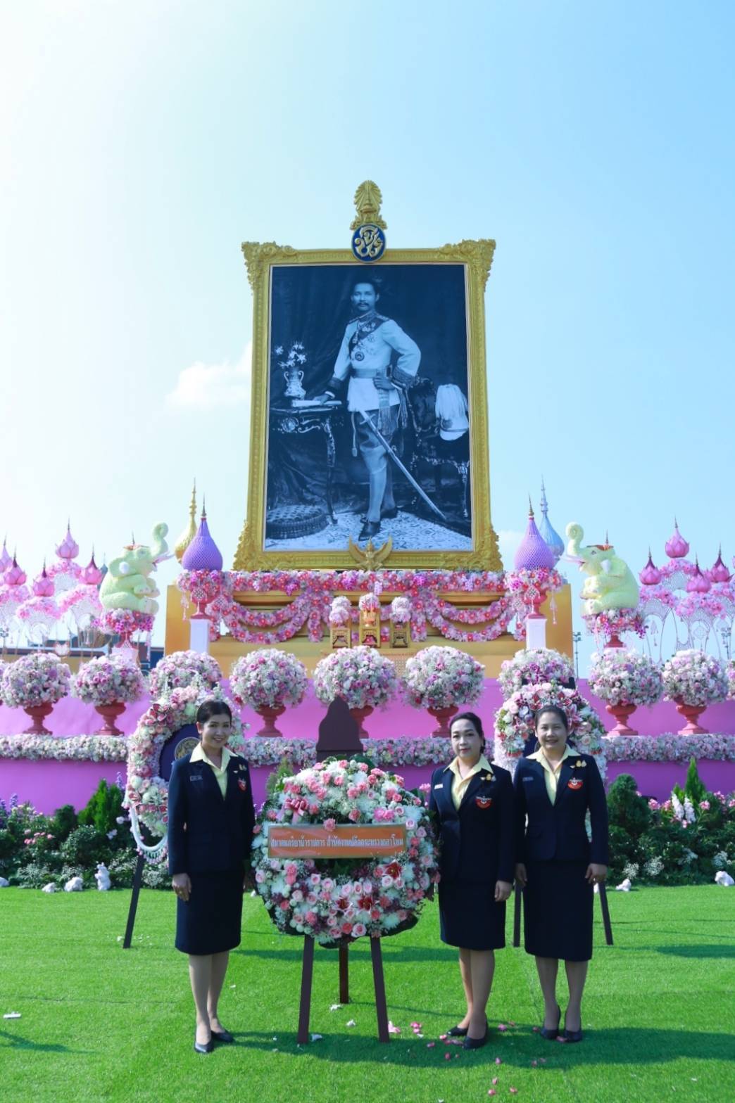 019 เมื่อวันที่ ๒๓ ตุลาคม ๒๕๖๒ คุณพุทธรักษา โรจน์พิมพ์พันธุ์ เป็นผู้แทนนายกสมาคมภริยาฯ พร้อมด้วย...