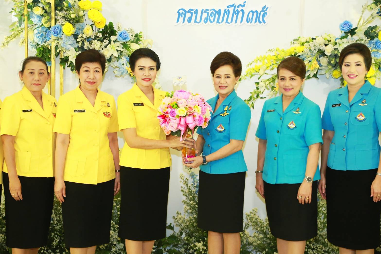 068 เมื่อวันที่ ๒๔ มกราคม ๒๕๖๓ คุณยุคลธร เกษโกวิท อุปนายกสมาคมภริยาฯ เป็นผู้แทนนายกสมาคมฯ พร้อมด้วยคณะกรรมการสมาคมฯ ร่วมงานวันคล้ายวันสถาปนาสมาคมแม่บ้านทหารอากาศ