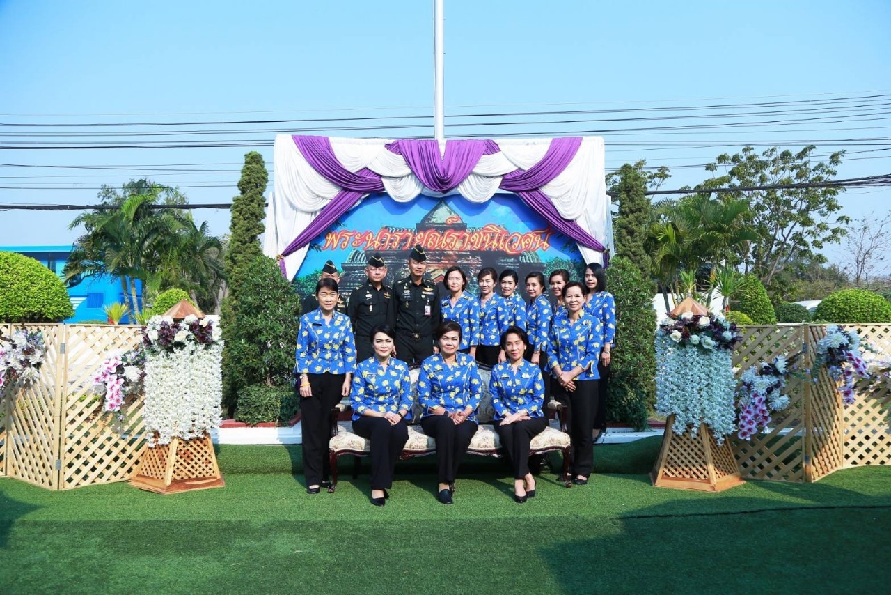 074 เมื่อวันที่ ๑๙- ๒๐ กุมภาพันธ์ ๒๕๖๓ นายกสมาคมภริยาฯ พร้อมด้วยคณะกรรมการฯ เดินทางไปตรวจเยี่ยมโค...