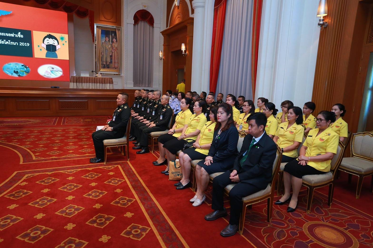 078 เมื่อวันที่ ๑๑ มีนาคม ๒๕๖๓ คุณพุทธรักษา โรจน์พิมพ์พันธุ์ เป็นผู้แทนนายกสมาคมภริยาฯ พร้อมด้วยค...