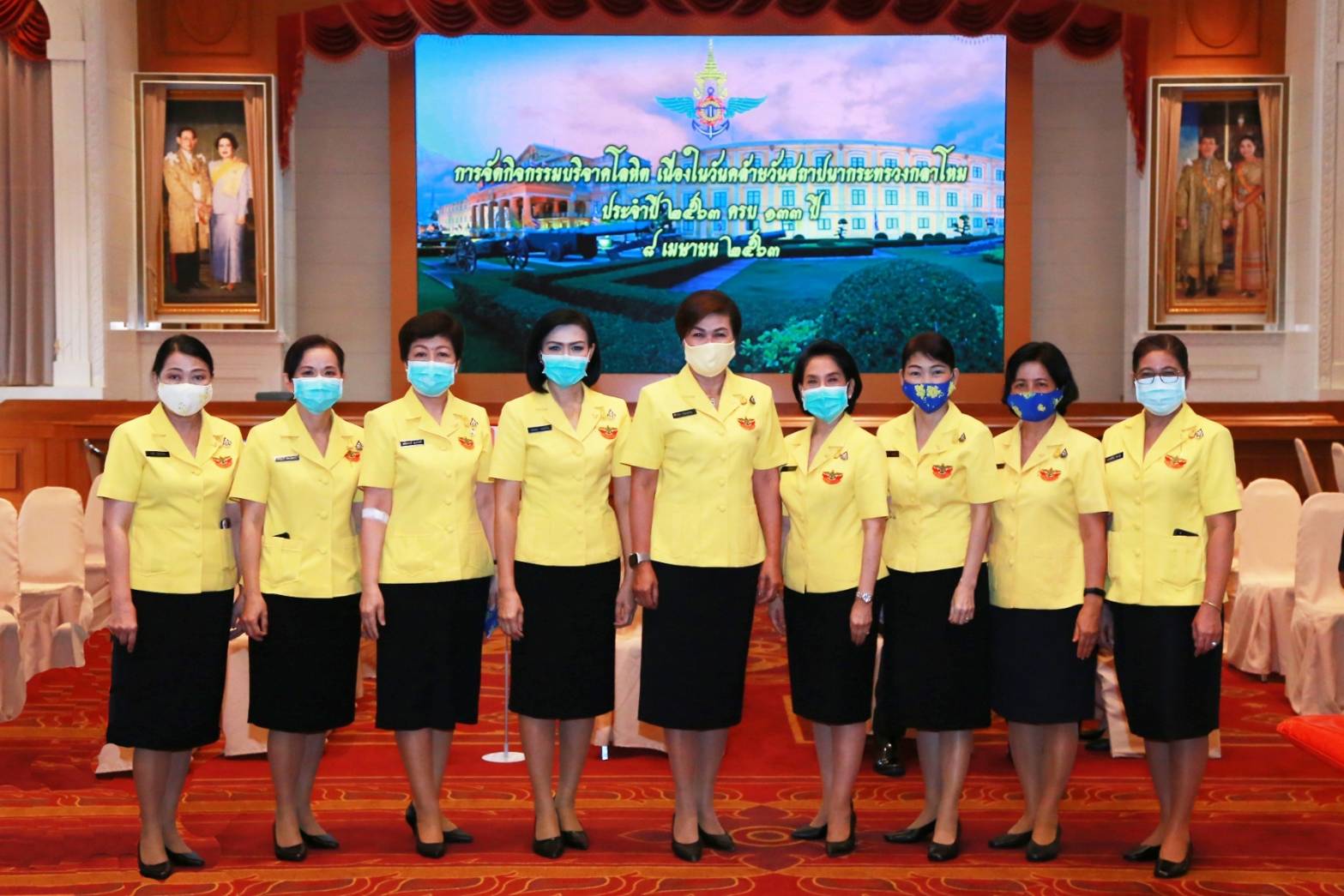 081 เมื่อวันที่ ๒๐ มีนาคม ๒๕๖๓ นายกสมาคมภริยาฯ พร้อมด้วยคณะกรรมการฯ ร่วมกิจกรรมบริจาคโลหิต ถวายเป็นพระราชกุศล แด่พระบาทสมเด็จพระจุลจอมเกล้าเจ้าอยู่หัว ผู้ทรงพระราชทาน กำเนิดกระทรวงกลาโหม เนื่องในวันคล้ายวันสถาปนากระทรวงกลาโหม ประจำปี ๒๕๖๓ ครบ ๑๓๓ ปี (๘ เมษายน ๒๕๖๓) ณ ห้องพินิตประชานาถ ในศาลาว่าการกลาโหม กรุงเทพฯ