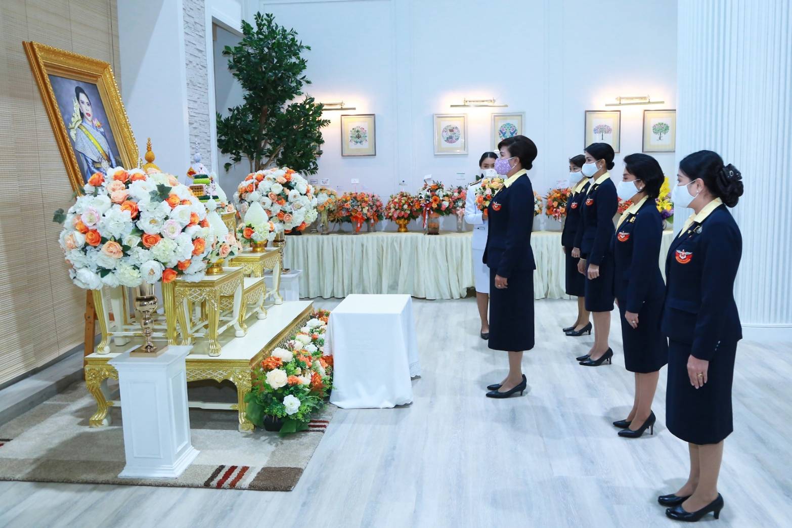 091 เมื่อวันพฤหัสบ​ดีที่​ ๑๘​ มิถุนายน​ ๒๕๖๓​ คุณร​มิ​ดา​ อินทร​เจริญ​ นายก​สมาคม​ภริยา​ข้าราชการ...