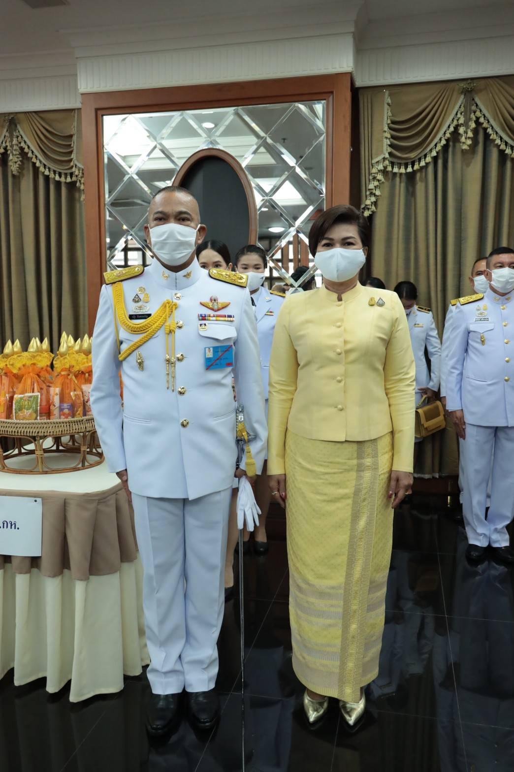 094 เมื่อวันศุกร์ที่ ๒๔ กรกฎาคม ๒๕๖๓ คุณรมิดา อินทรเจริญ นายกสมาคมภริยาข้าราชการสำนักงานปลัดกระทรวงกลาโหม พร้อมด้วยคณะกรรมการสมาคมฯ ร่วมพิธีถวายพระพรชัยมงคล