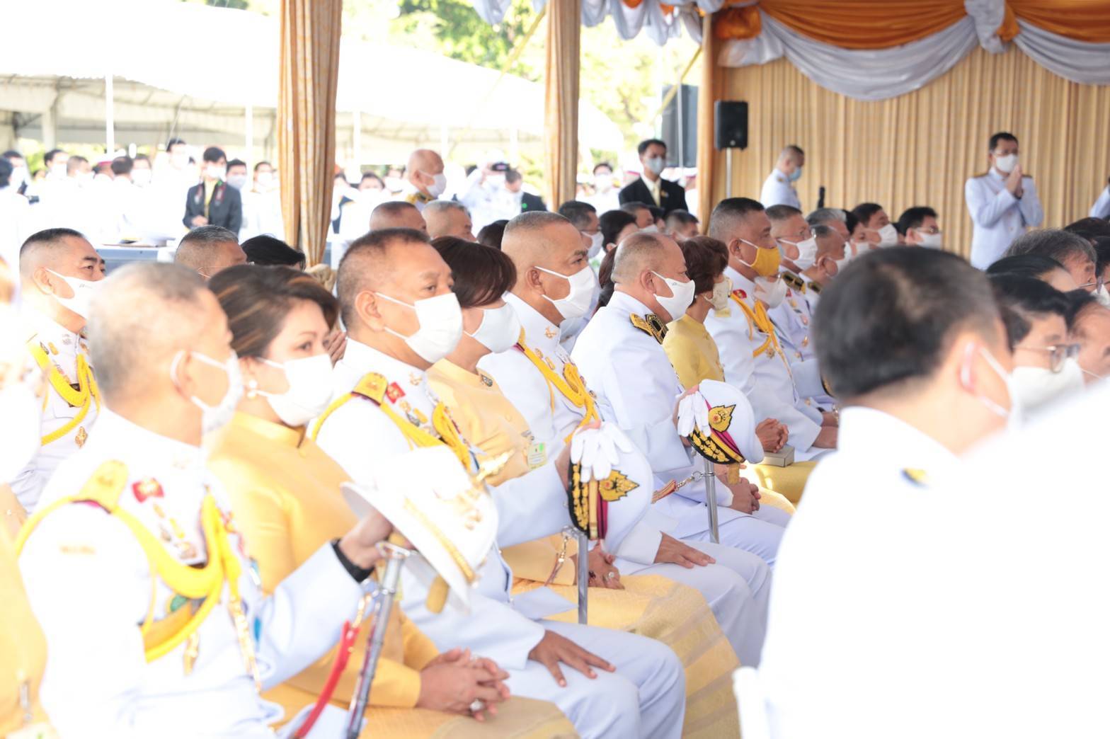 096 เมื่อวันอังคารที่ ๒๘ กรกฎาคม ๒๕๖๓ พลเอก ณัฐ อินทรเจริญ ปลัดกระทรวงกลาโหม และคุณรมิดา อินทรเจริญ นายกสมาคมภริยาข้าราชการสำนักงานปลัดกระทรวงกลาโหม ร่วมพิธีทำบุญตักบาตรเพื่อถวายเป็นพระราชกุศล ณ มณฑลพิธีท้องสนามหลวง
