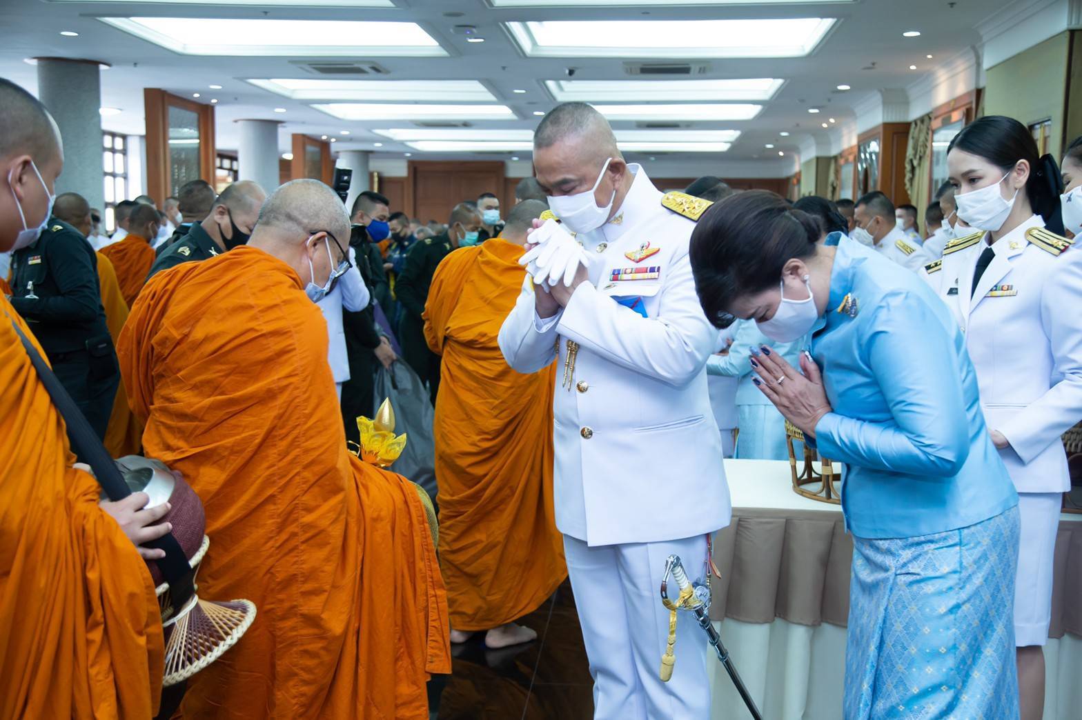 102 เมื่อวันจันทร์ที่ ๑๐ สิงหาคม ๒๕๖๓ คุณรมิดา อินทรเจริญ นายกสมาคมภริยาข้าราชการสำนักงานปลัดกระทรวงกลาโหม พร้อมด้วยคณะกรรมการสมาคมฯ