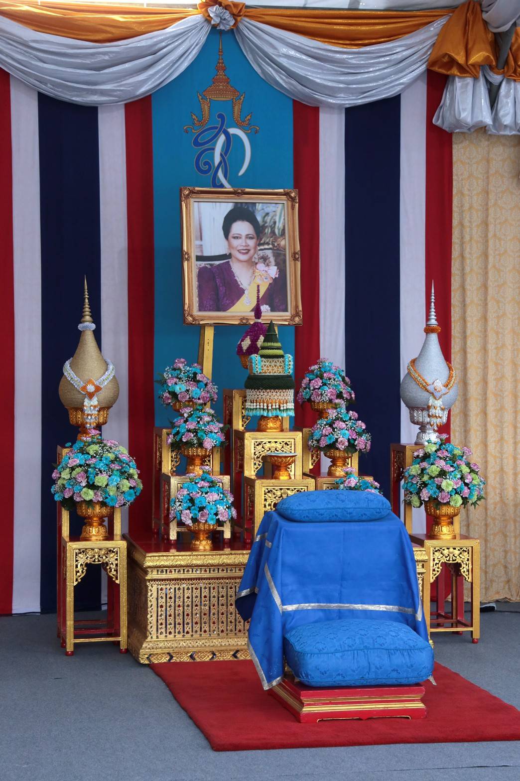 103 เมื่อวันพุธที่ ๑๒ สิงหาคม ๒๕๖๓ พลเอก ณัฐ อินทรเจริญ ปลัดกระทรวงกลาโหม และคุณรมิดา อินทรเจริญ ...