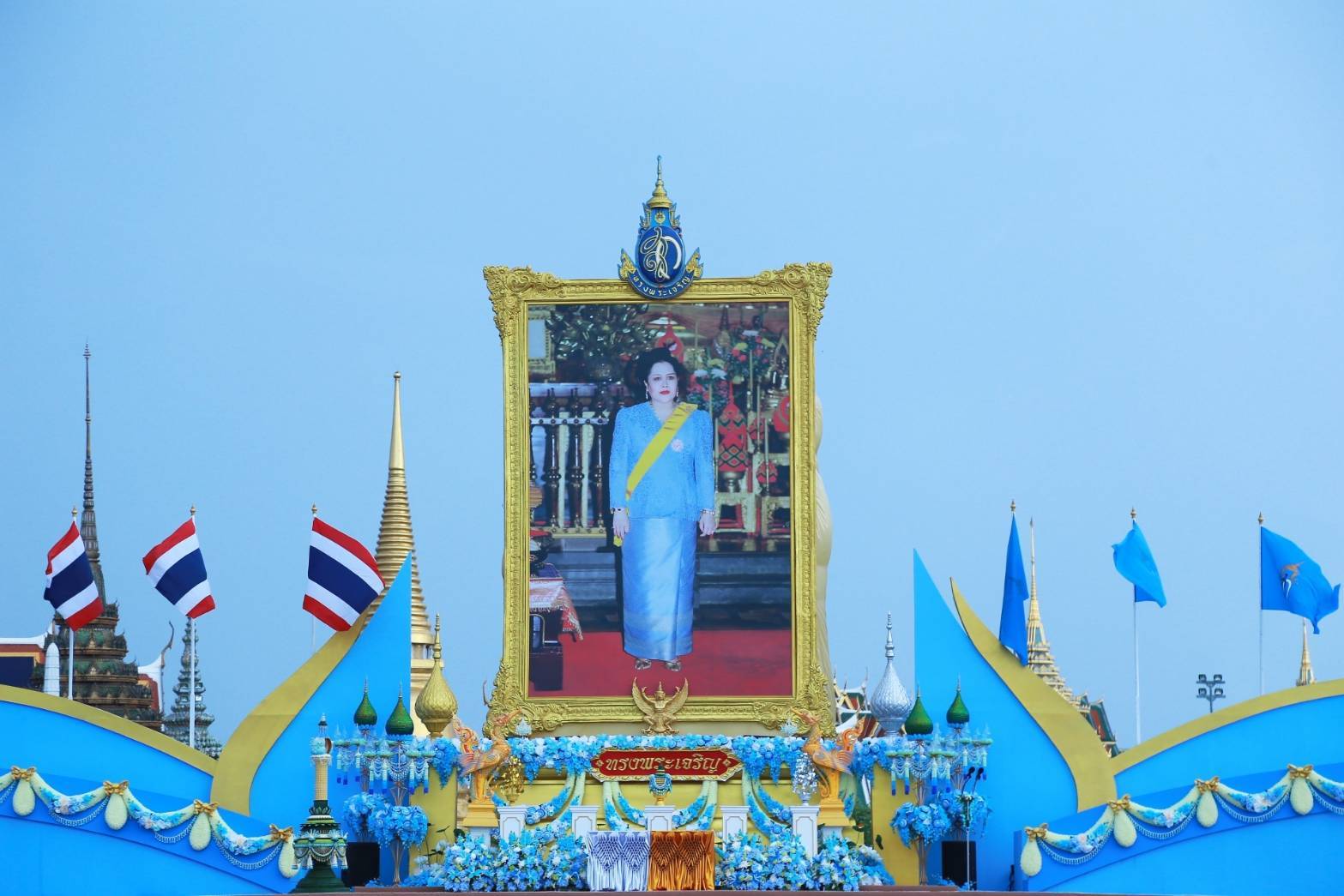 107 เมื่อวันพุธที่ ๑๒ สิงหาคม ๒๕๖๓ พ.อ.หญิงทักษดา สังขจันทร์เป็นผู้แทนนายกสมาคมภริยาข้าราชการสำนั...