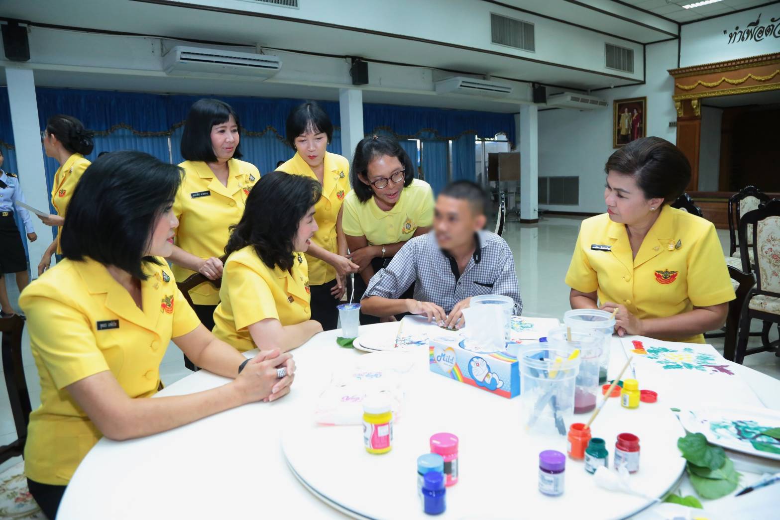 ๑๒๑ เมื่อวันที่ ๑๘ กันยายน ๒๕๖๒ นายกสมาคมภริยาฯ พร้อมด้วยคณะกรรมการฯ ร่วมงานวันคล้ายวันสถาปนาศูนย์อำนวยการสร้างอาวุธ ศูนย์การอุตสาหกรรมป้องกันประเทศและพลังงานทหาร ครบรอบปีที่๔๐ ณ ศูนย์อำนวยการสร้างอาวุธ ศูนย์การอุตสาหกรรมป้องกันประเทศและพลังงานทหาร จ.ลพบุรี