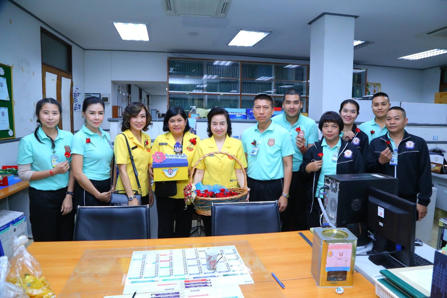 ๐๕๐ เมื่อวันที่ ๑ กุมภาพันธ์ ๒๕๖๒ สมาคมภริยาฯ จัดกิจกรรมจำหน่ายดอกป๊อปปี้ ภายในศาลาว่าการกลาโหม และแหล่งชุมชนโดยรอบ เพื่อนำรายได้ไปมอบให้มูลนิธิสงเคราะห์ครอบครัวทหารผ่านศึก นำไปช่วยเหลือทหารผ่านศึกและครอบครัวตลอดจนสาธารณกุศลต่างๆ
