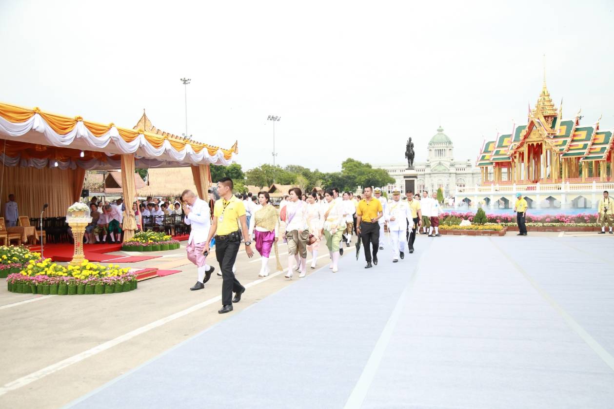 ๐๓๑ เมื่อวันที่ ๙ ธันวาคม ๒๕๖๑ นายกสมาคมภริยาฯ พร้อมด้วยคณะกรรมการฯ ร่วมรับเสด็จสมเด็จพระเจ้...