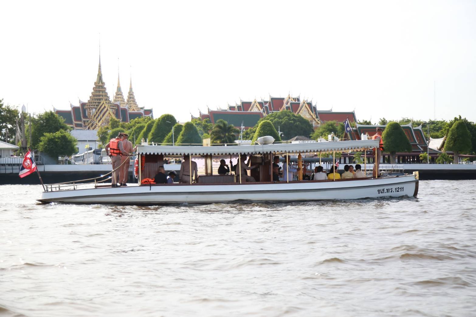 ๐๙๕ เมื่อวันที่ ๑๕ กรกฎาคม ๒๕๖๒ คุณนวลจันทร์ พูนสวัสดิ์ เป็นผู้แทนนายกสมาคมภริยาฯ พร้อมด้วย...